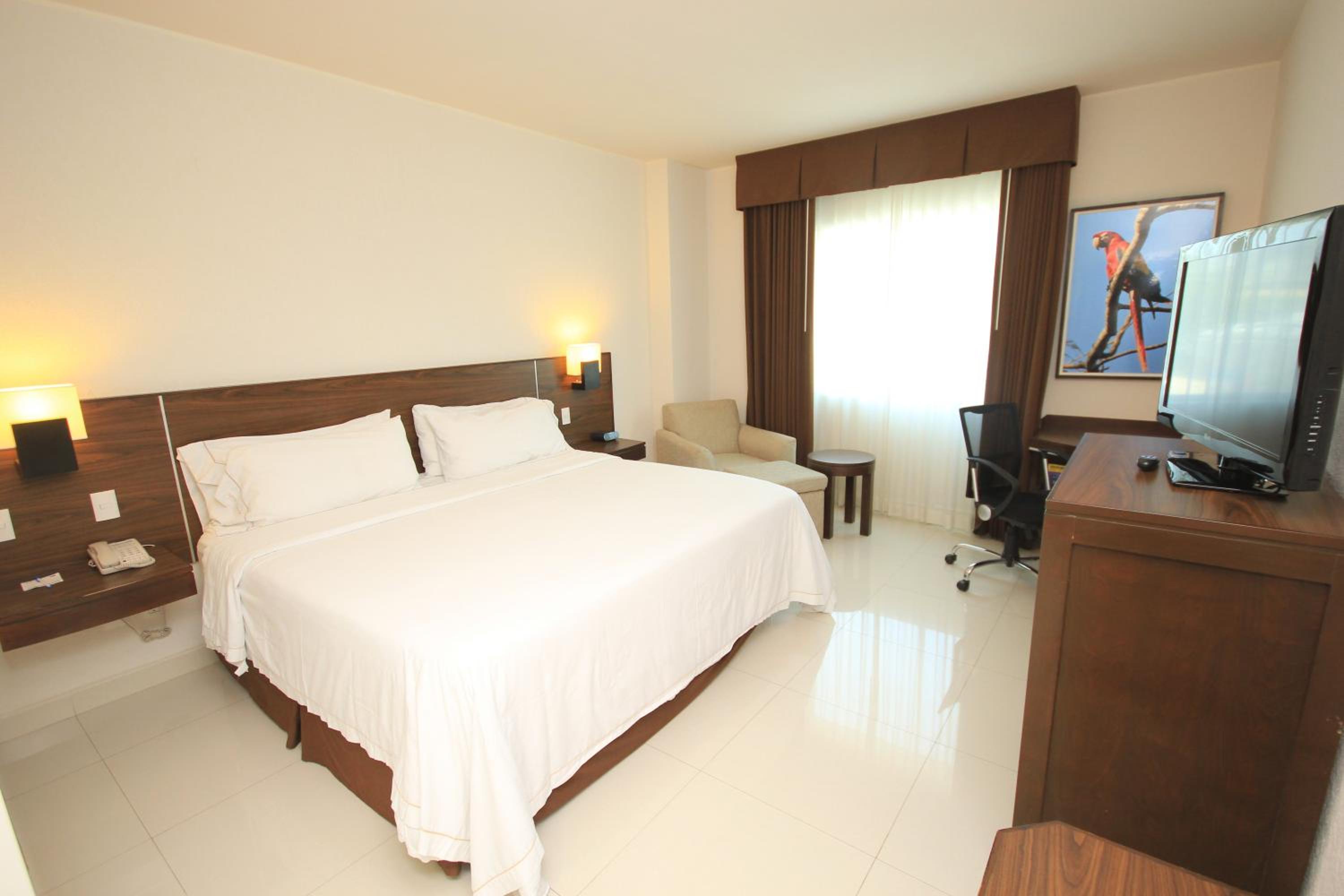 Standard King Room - Photo 2