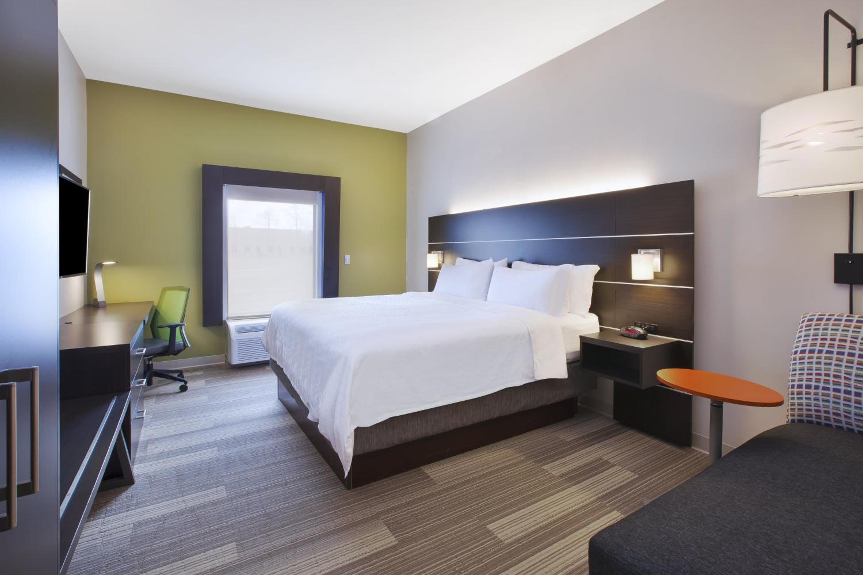 Standard King Room - Photo 2