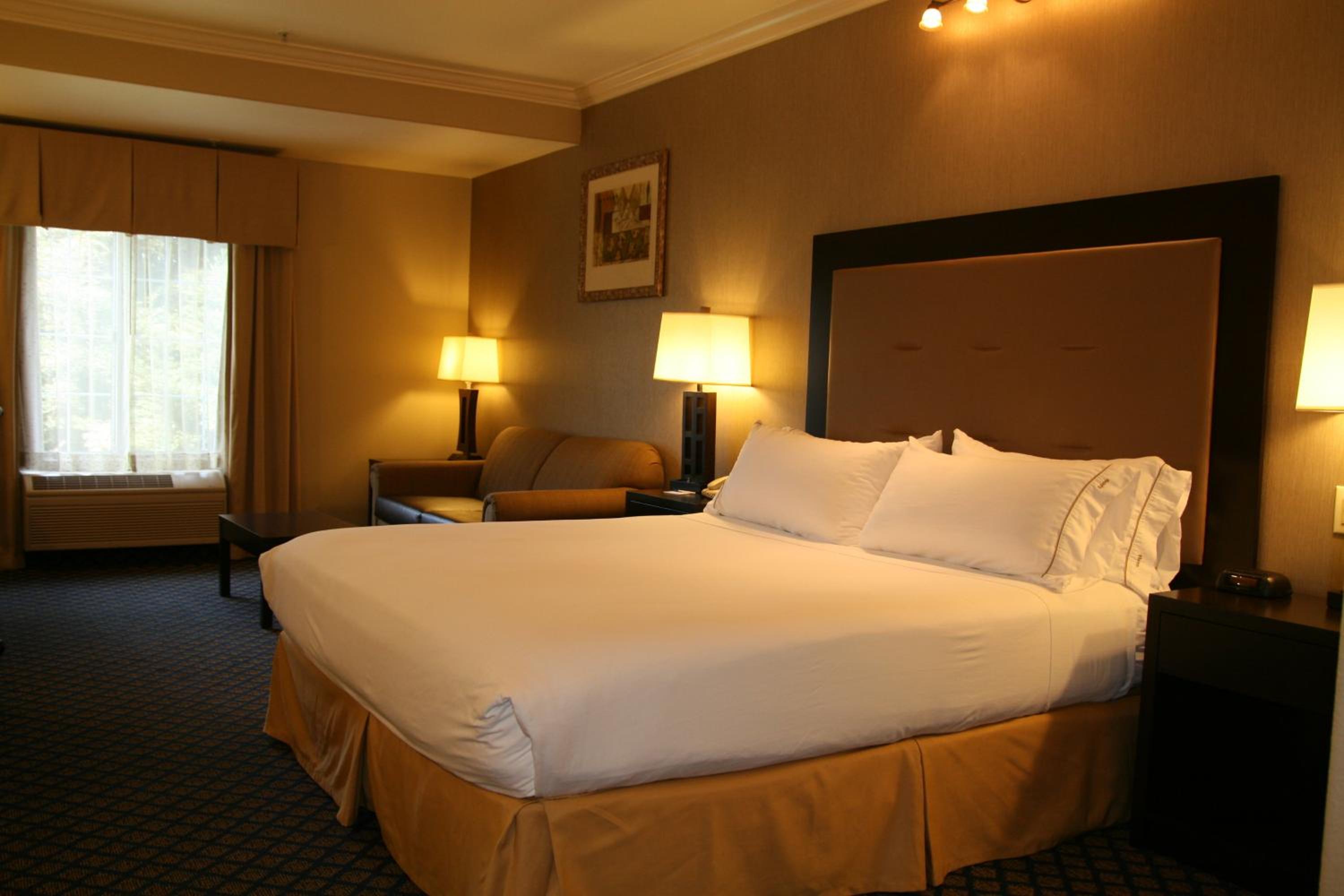 Standard King Room - Photo 1