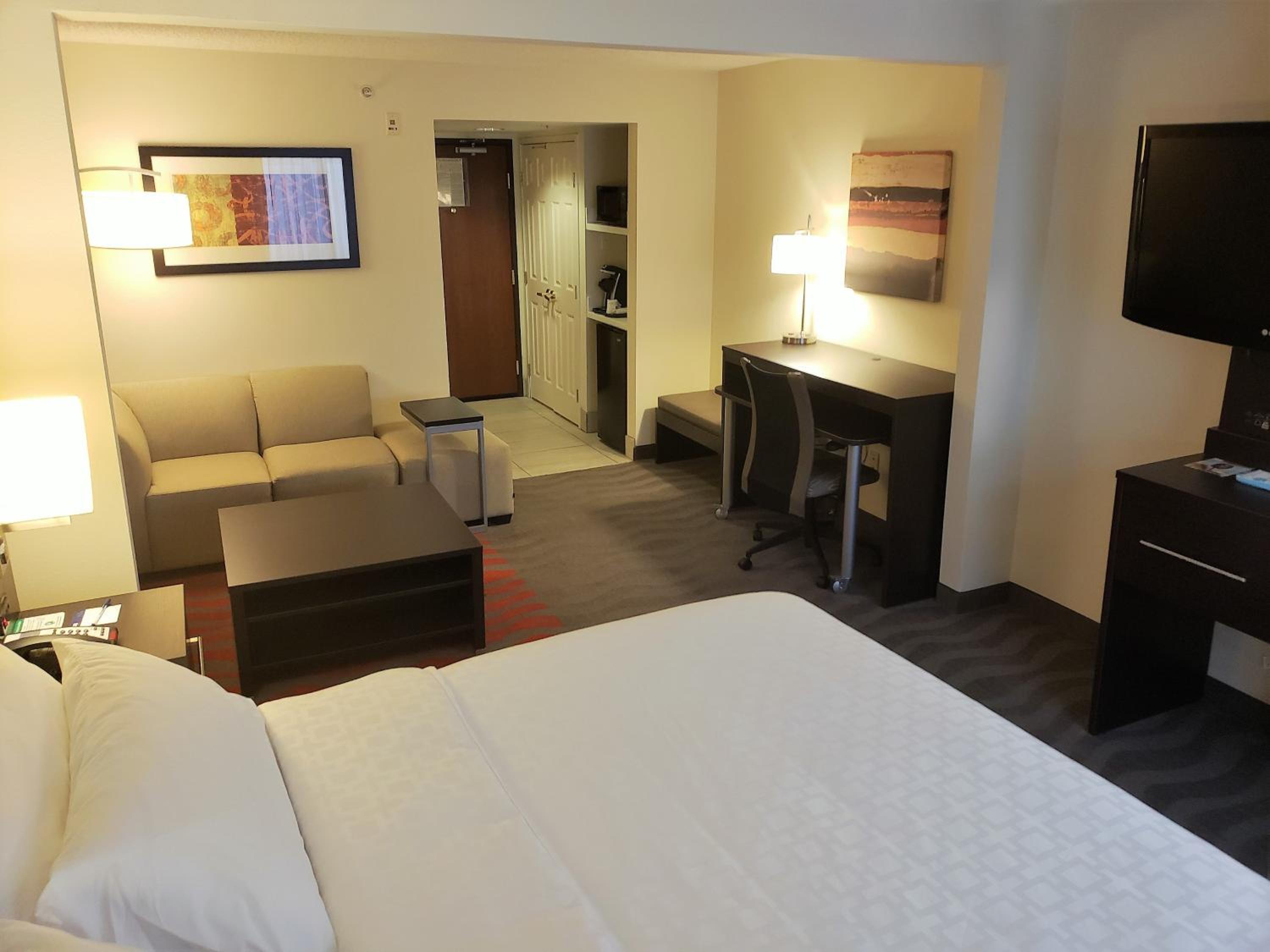 Standard King Room - Photo 1