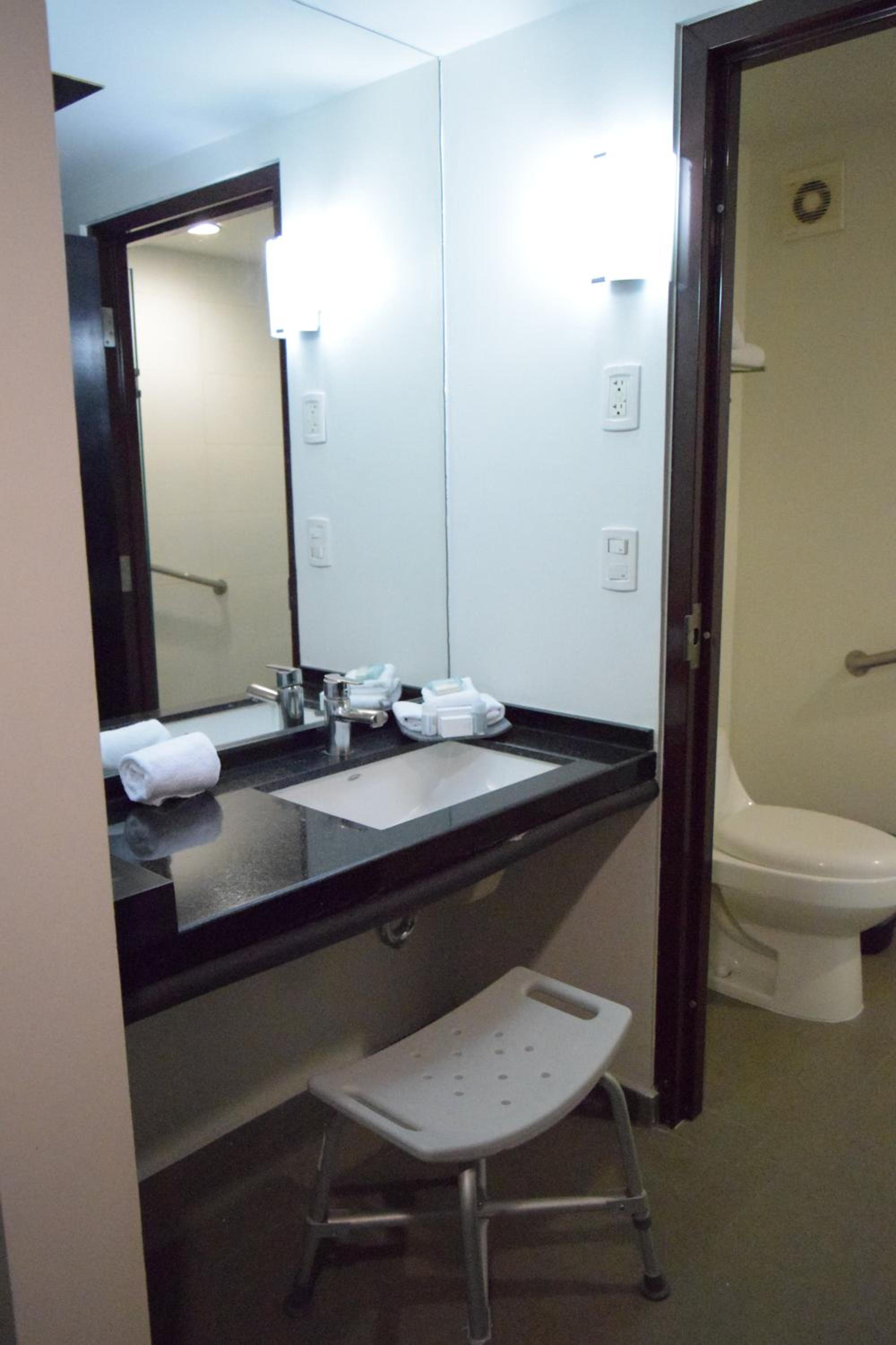 Standard Room - Photo 9