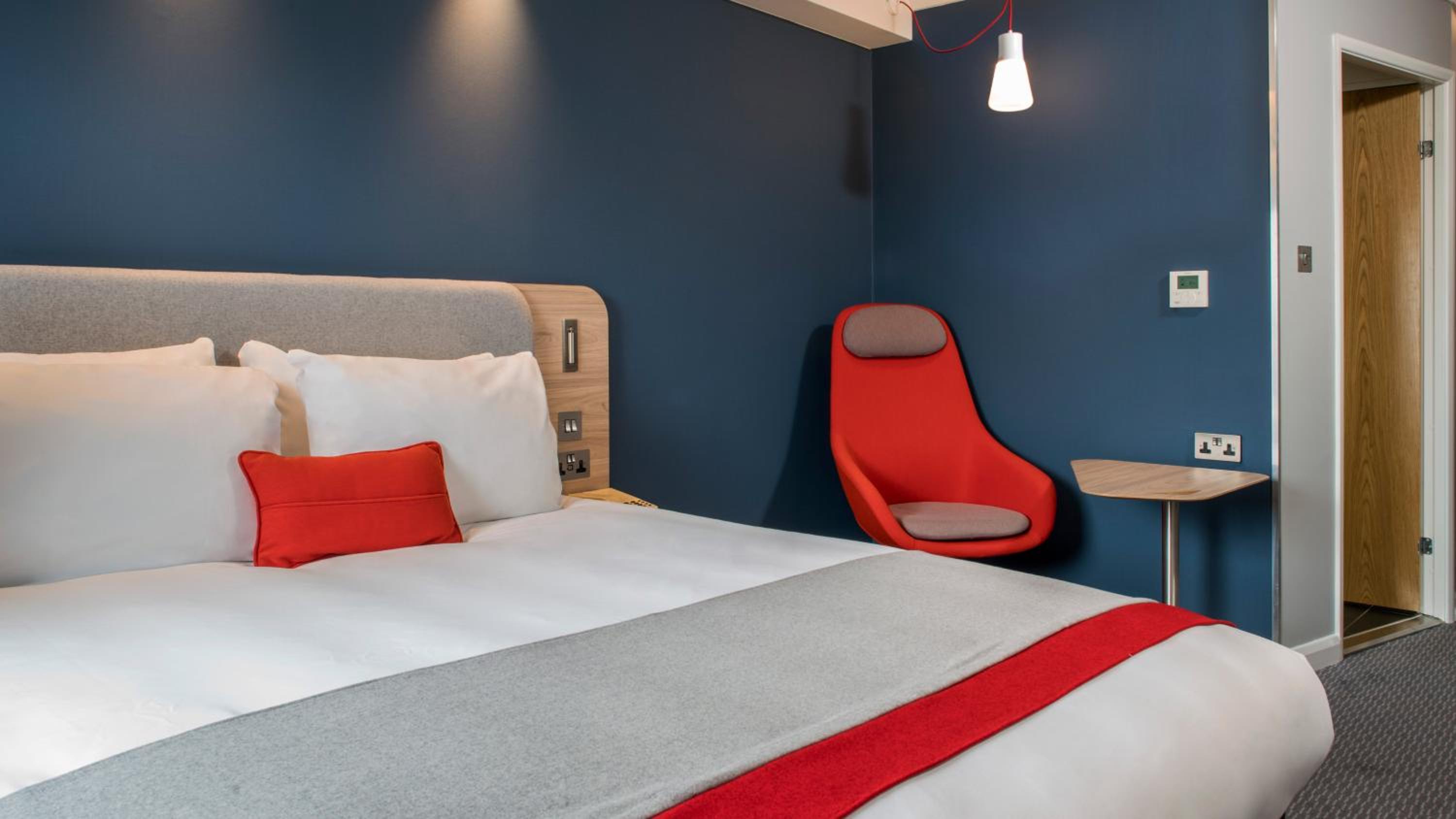 Standard King Room photo 1