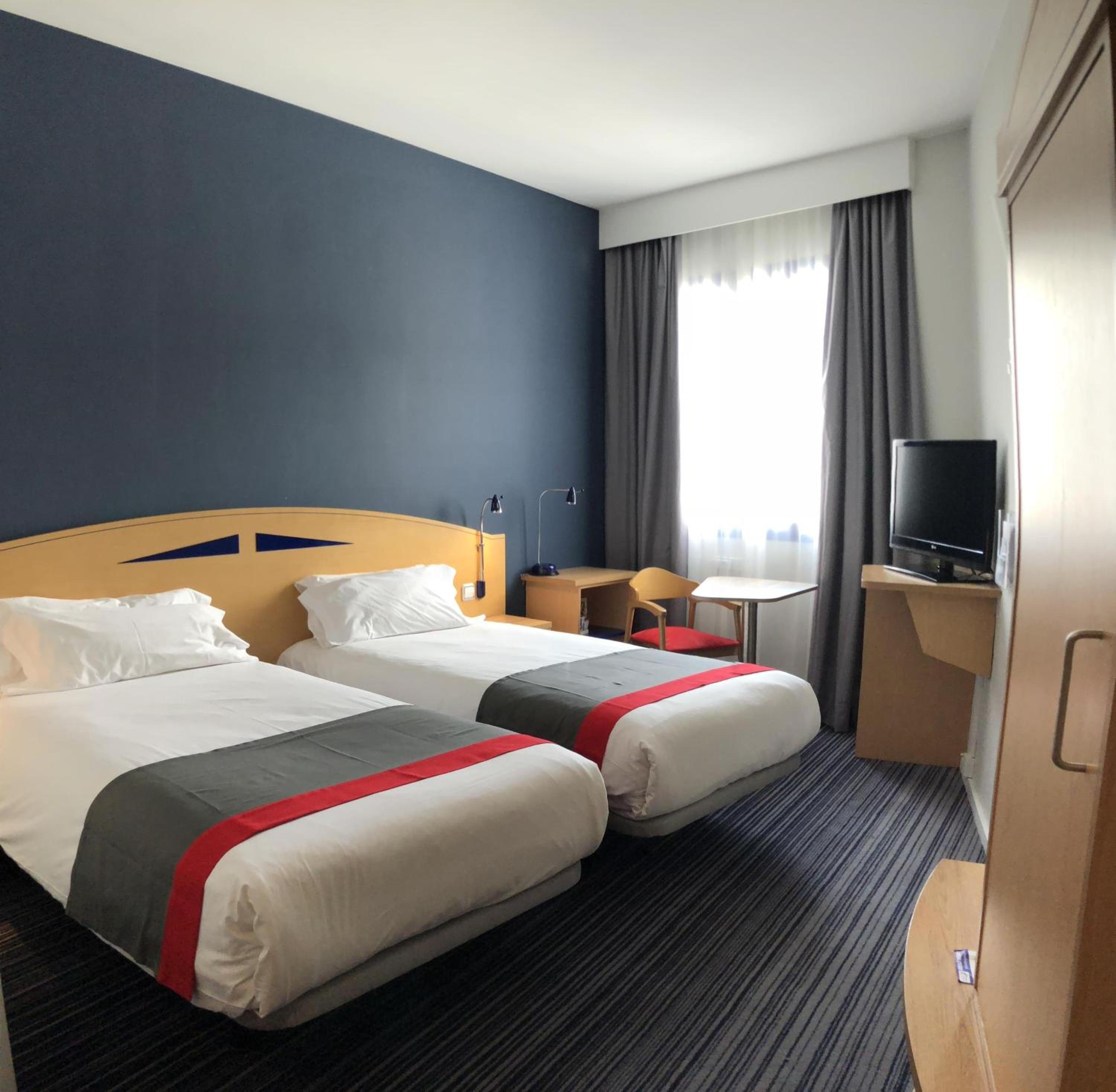 Standard Twin Room - Free Breakfast - Photo 3