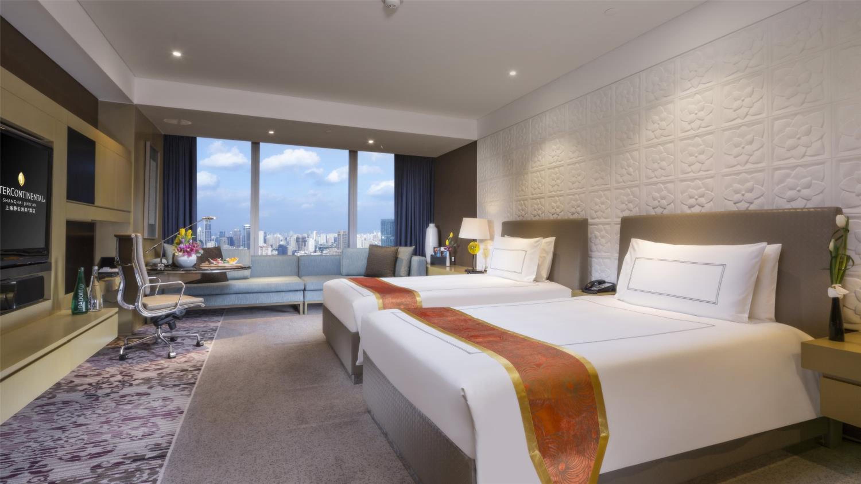 Classic Twin Room with City View - Lounge Access