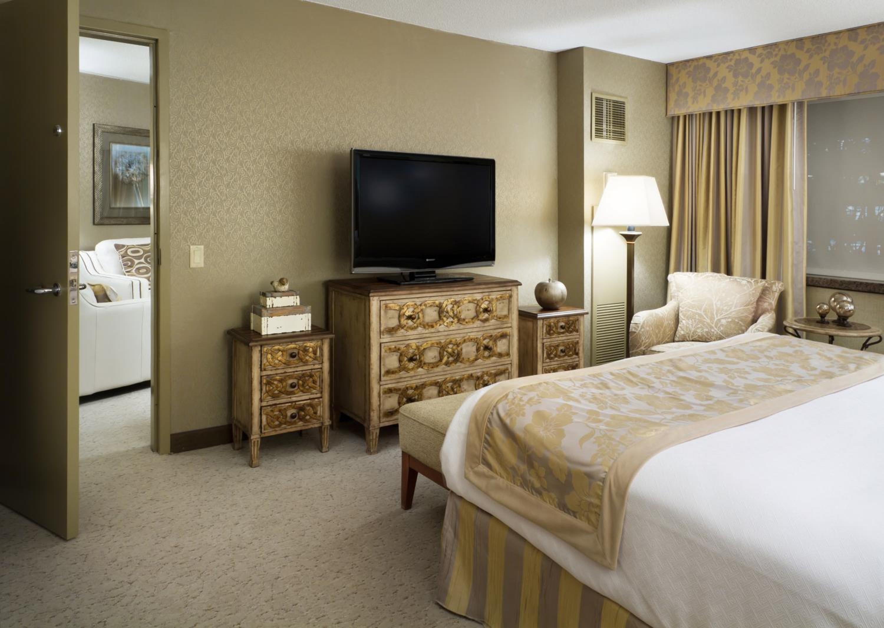 One-Bedroom Suite photo 1