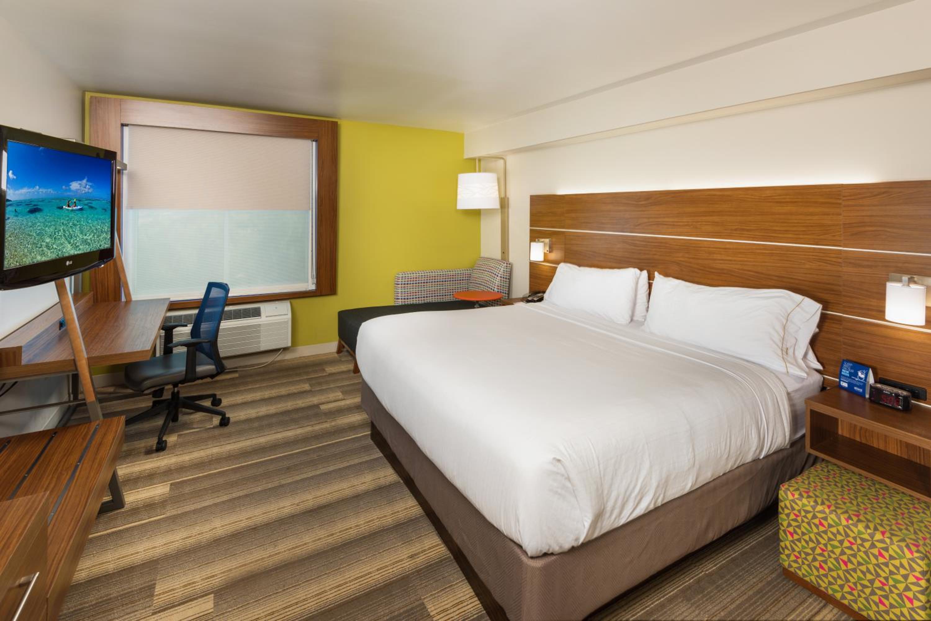 Standard King Room - Photo 1