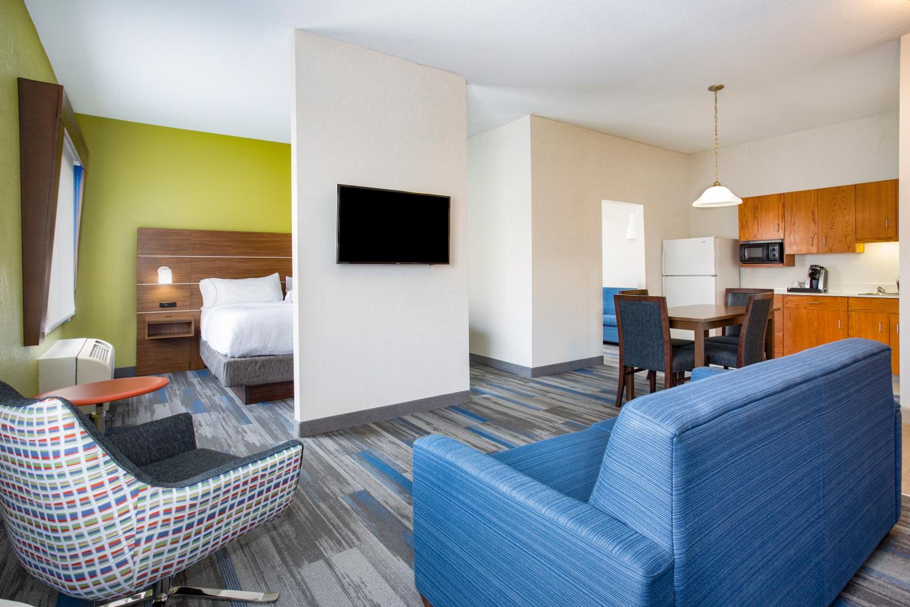 King Suite with Additional Living Area photo 1