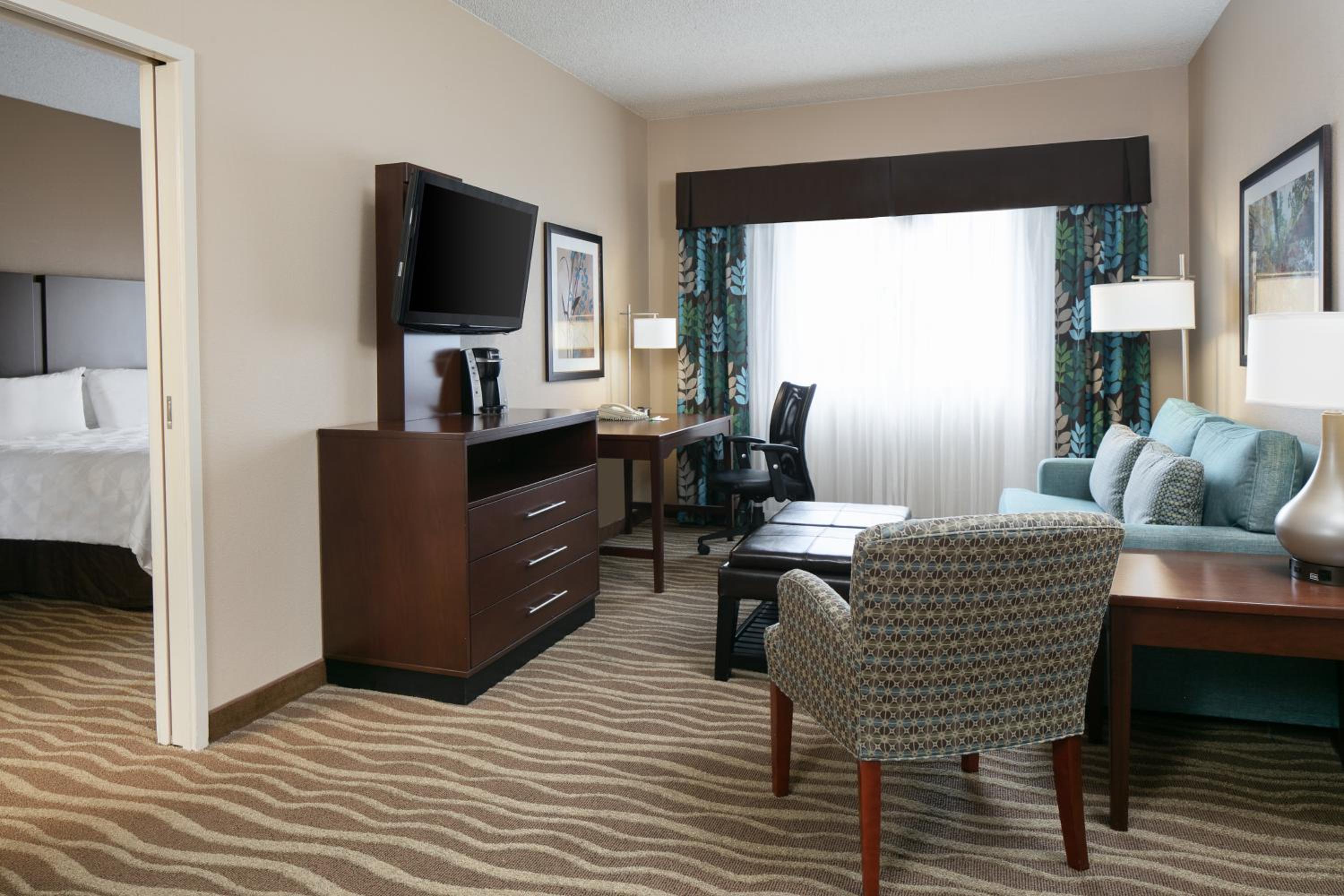 King Suite with Mobility Accessible Roll-In Shower - Photo 2