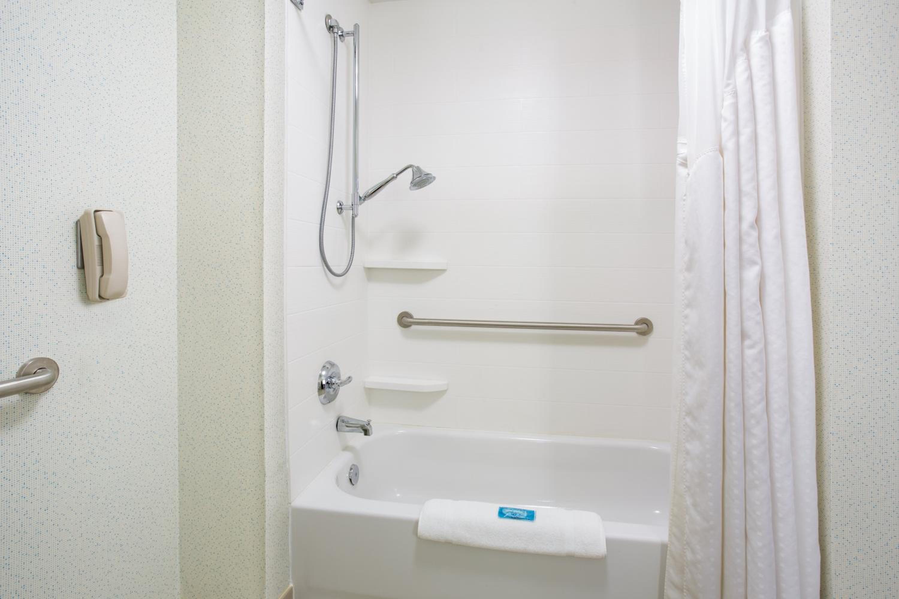 King Room - Mobility Access/Hearing Accessible - Photo 6