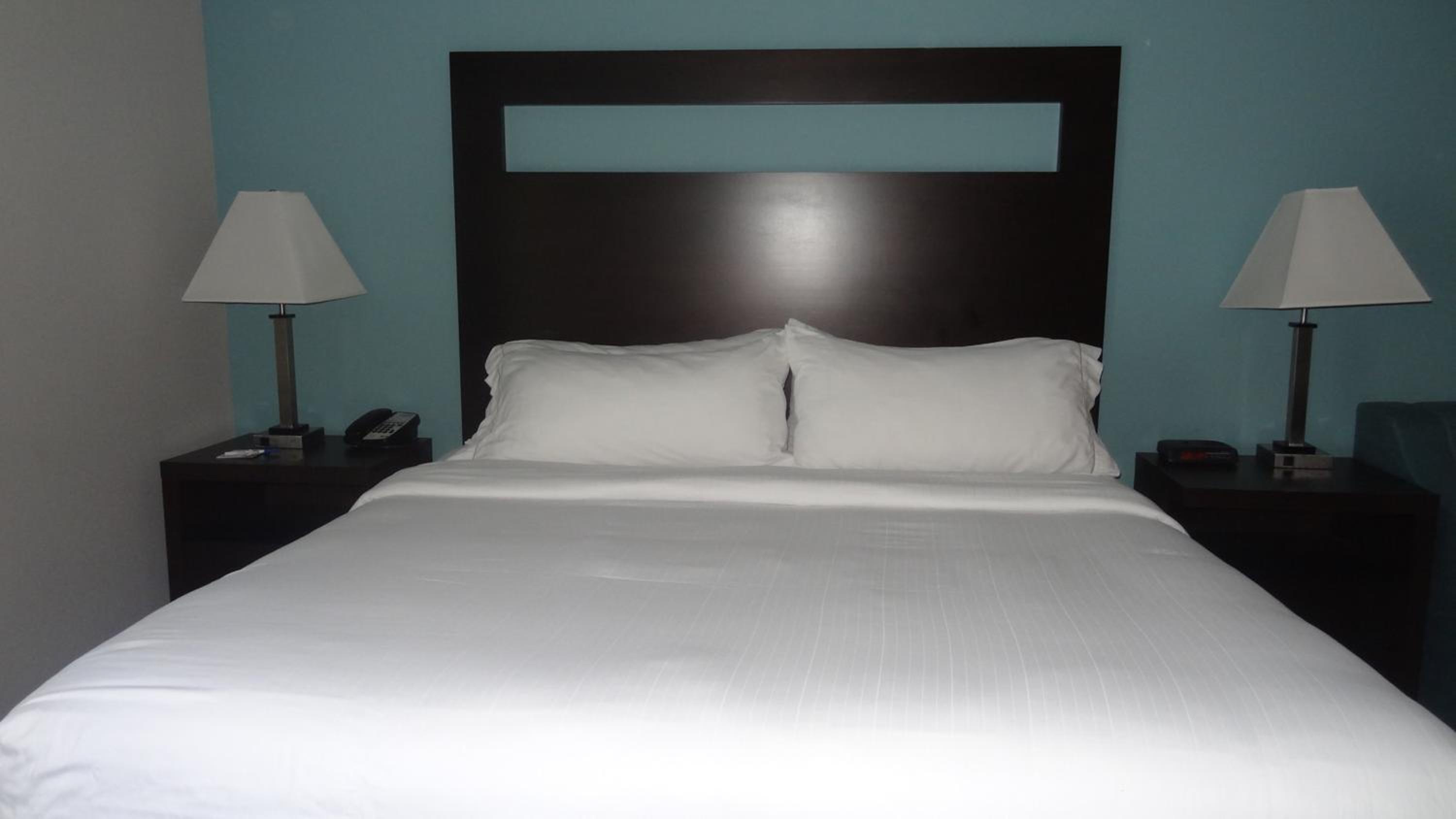 Standard King Room - Photo 3