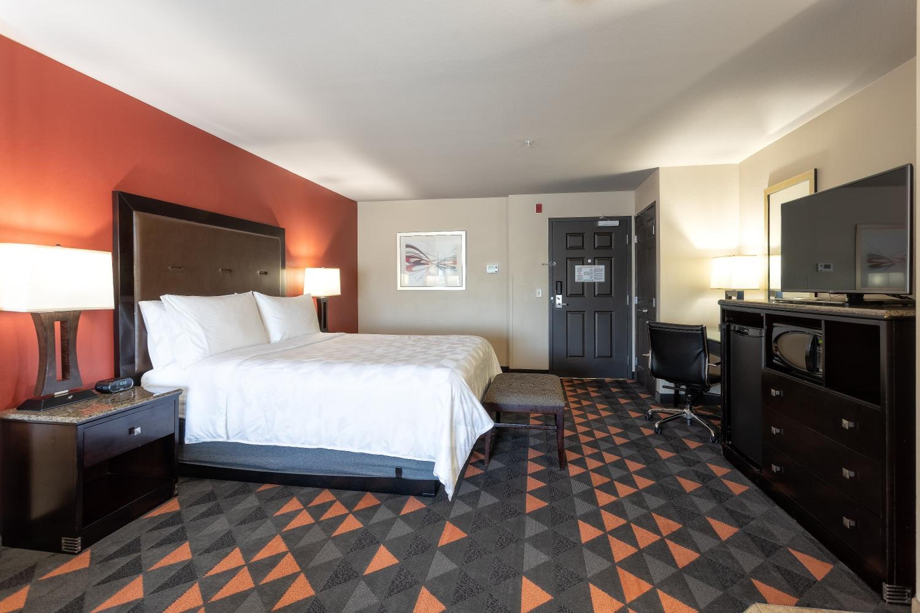 King Suite with Sofa Bed - Photo 5