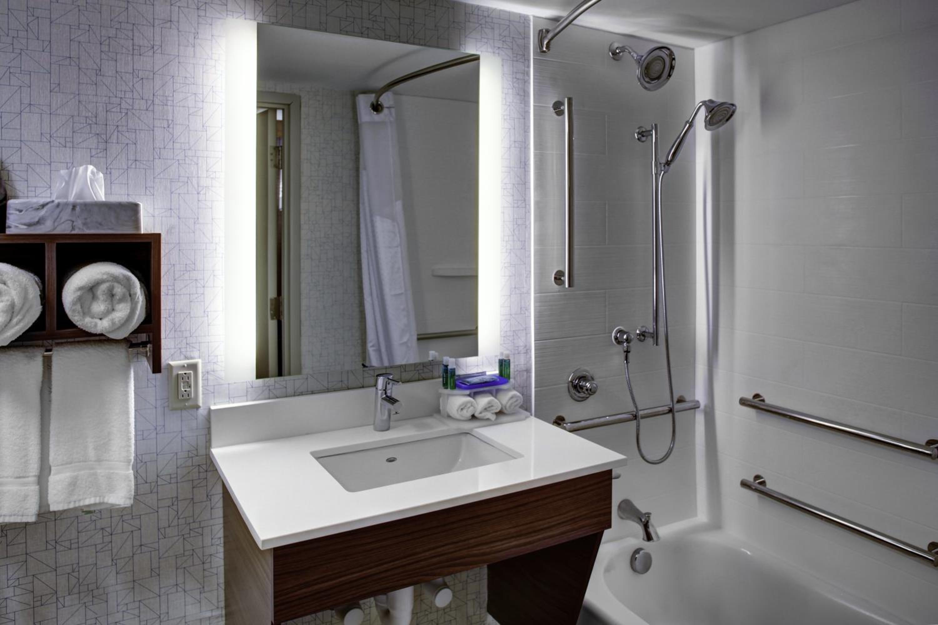 King Room - Disability Access - Photo 2