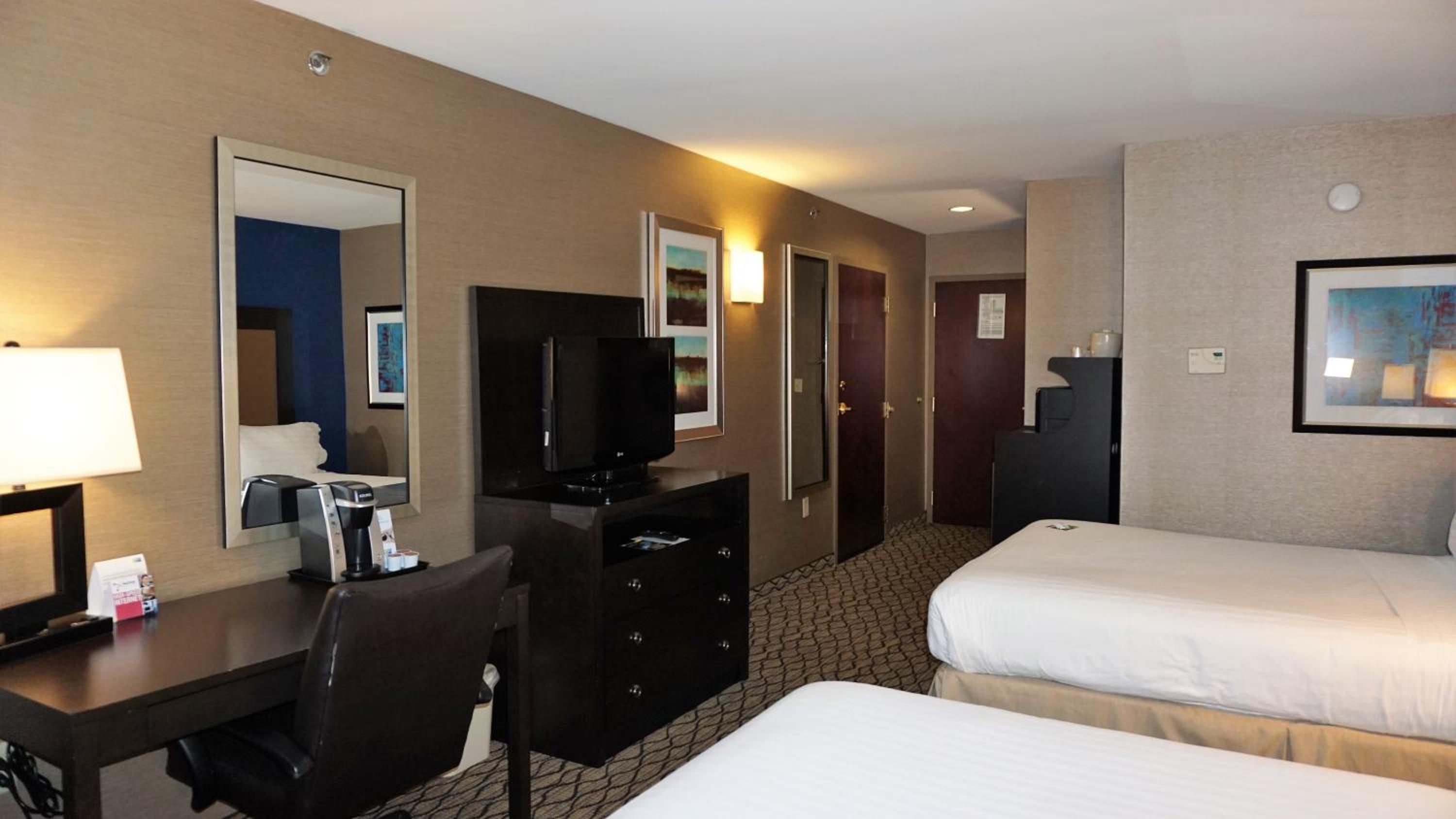 Standard Queen Room with Two Queen Beds - Photo 1