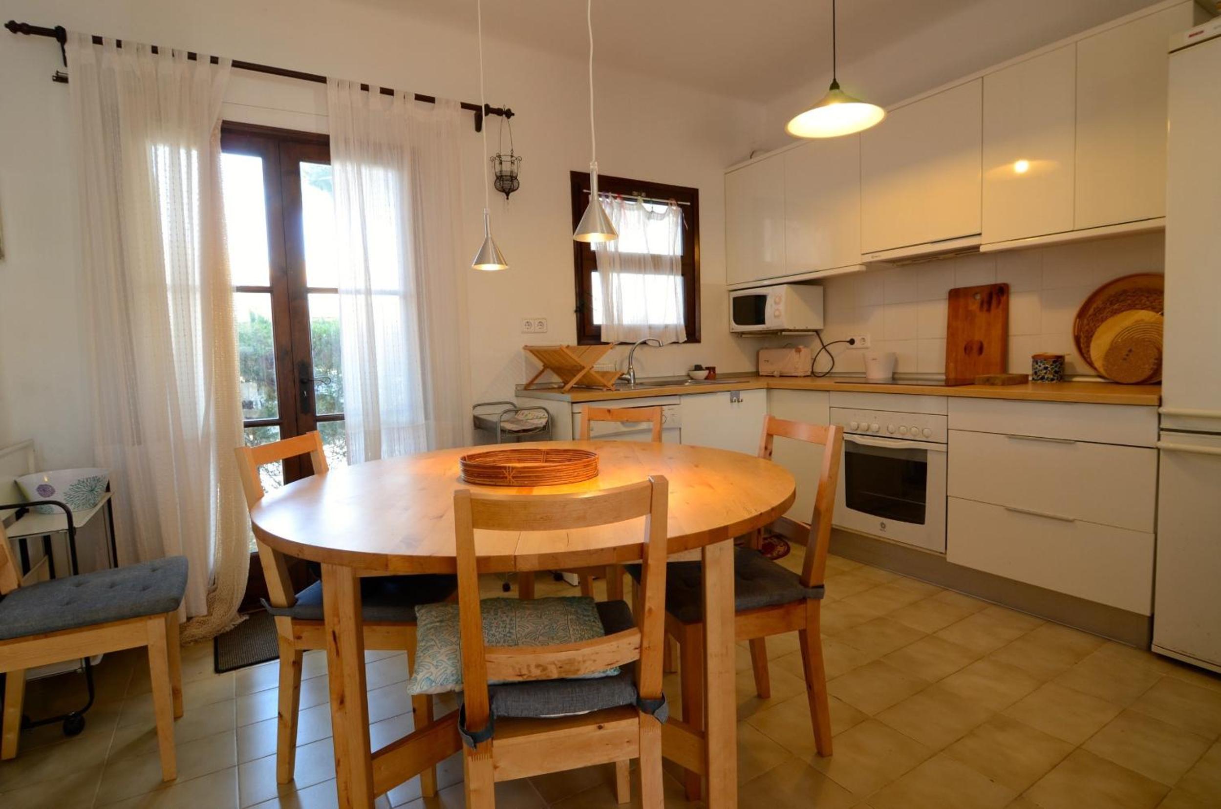Three-Bedroom House photo 3
