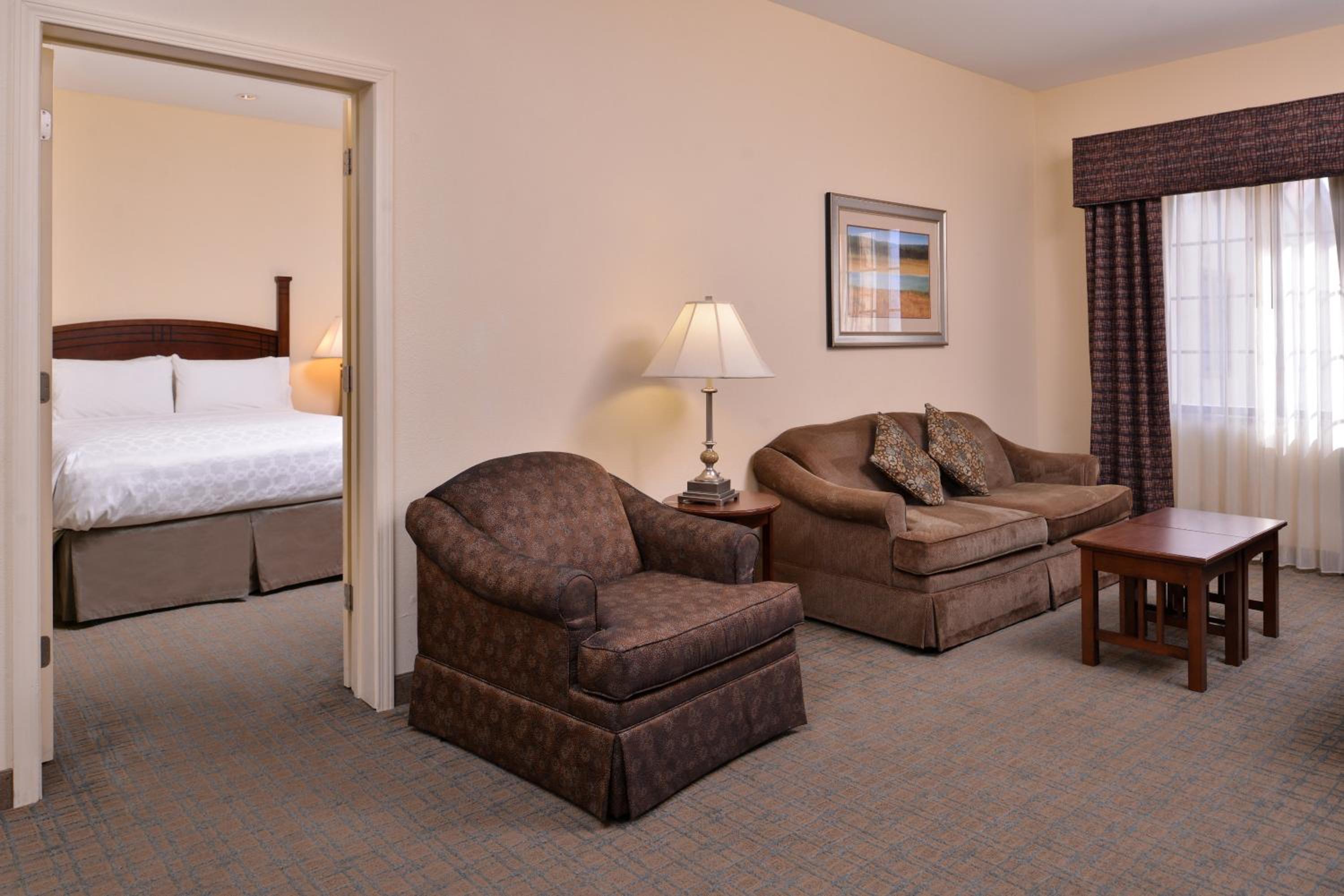 Two-Bedroom Suite - Photo 3