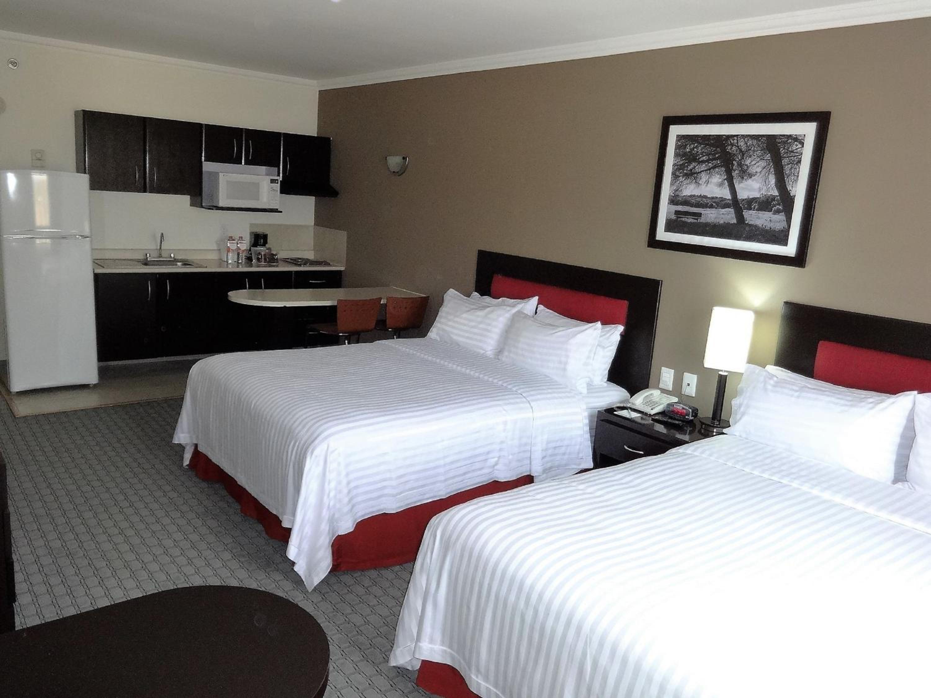 Junior Suite with Two Queen Beds, Kitchenette, Non-Smoking - Photo 4