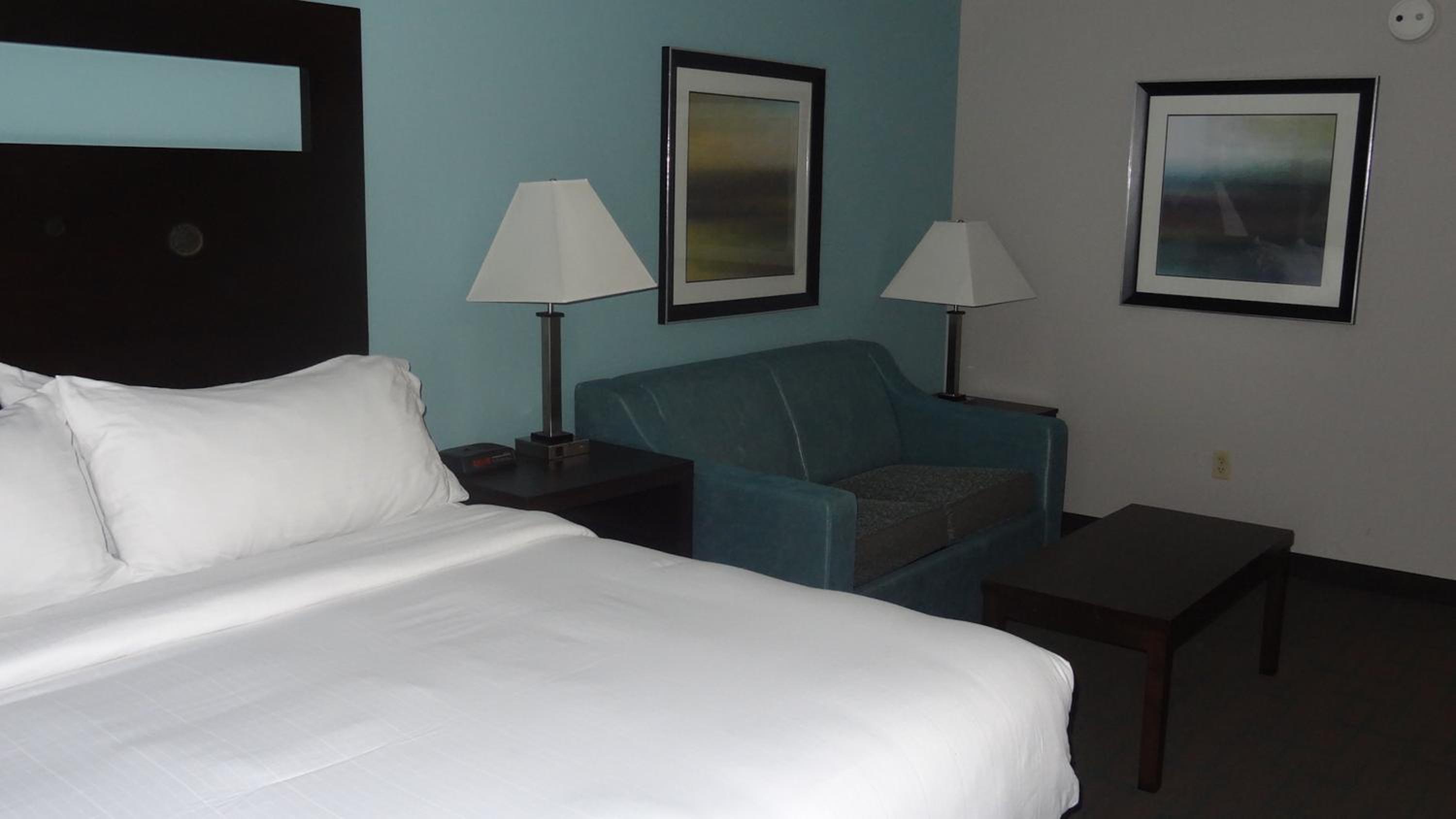 King Suite - Photo 2