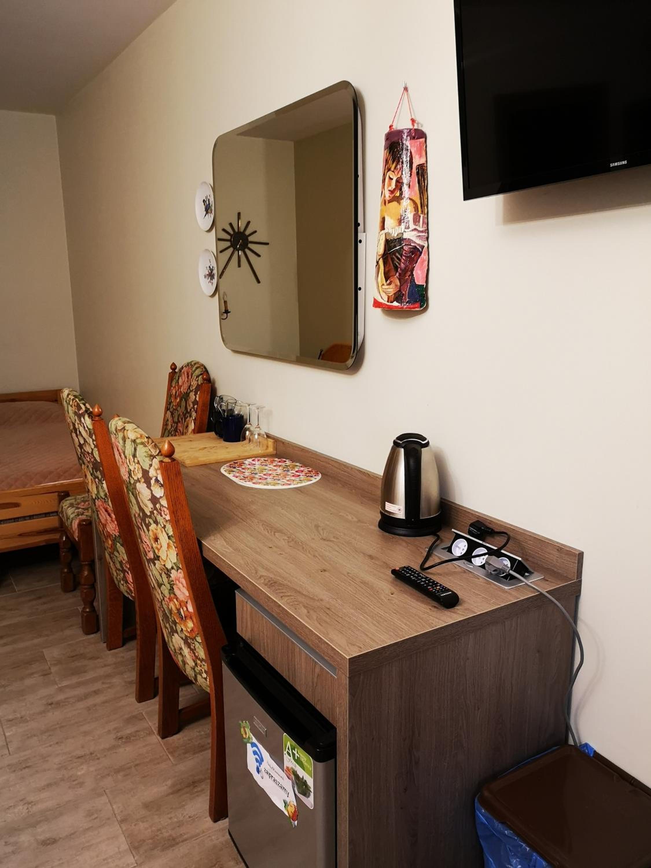 Quadruple Room with Private Bathroom photo 2