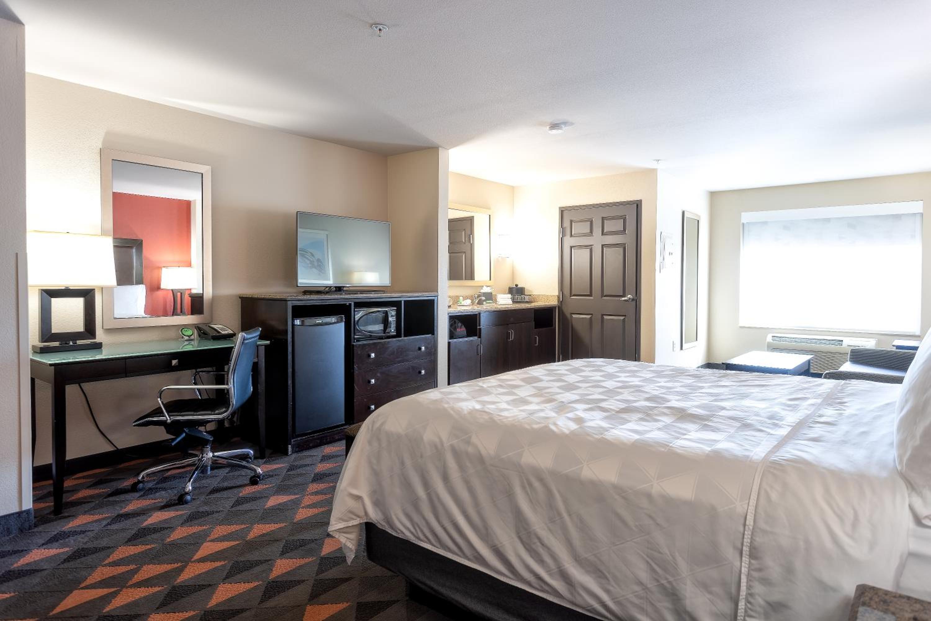 King Suite with Sofa Bed - Photo 3