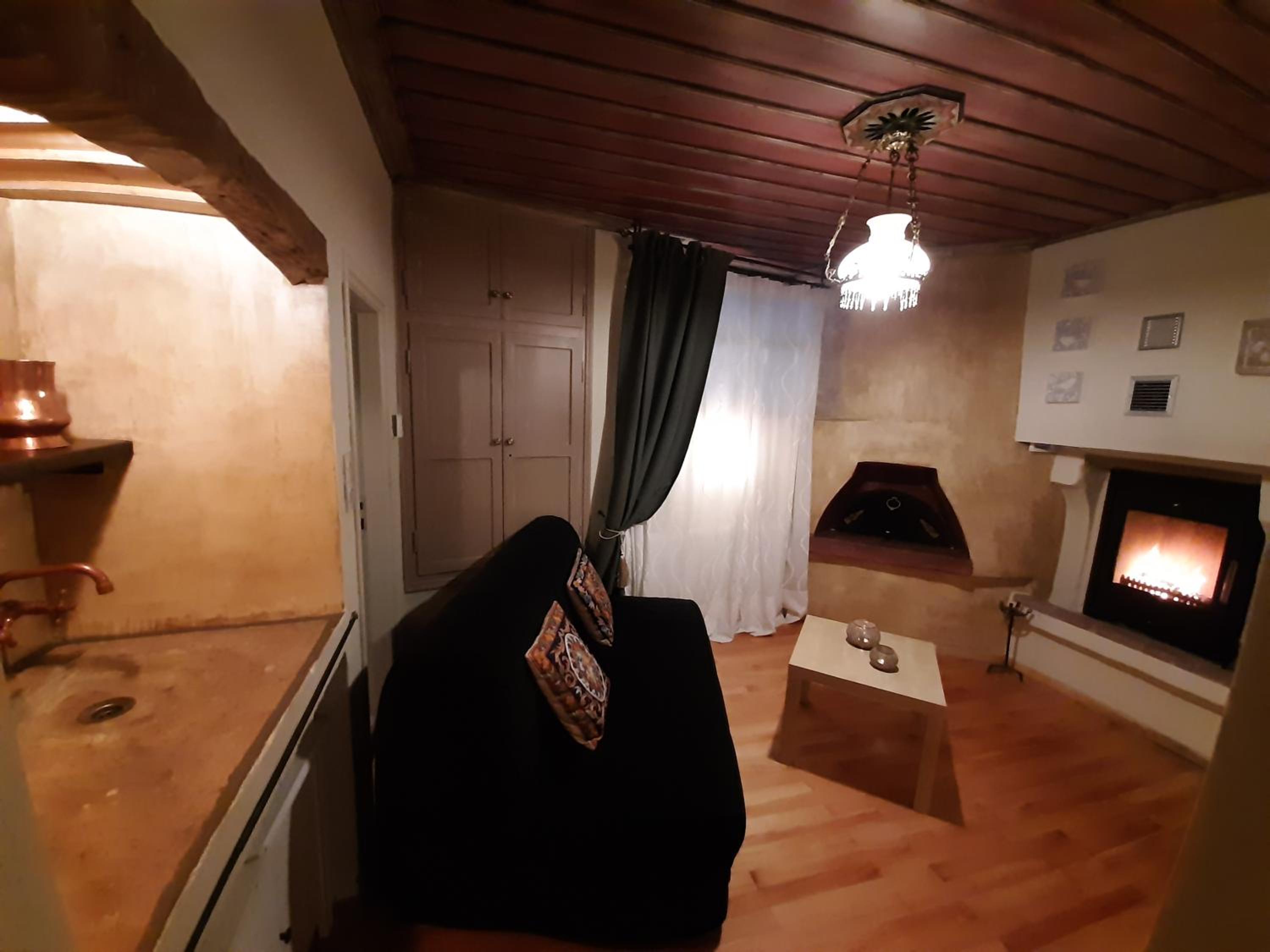 Double or Twin Room with Fireplace - Photo 21