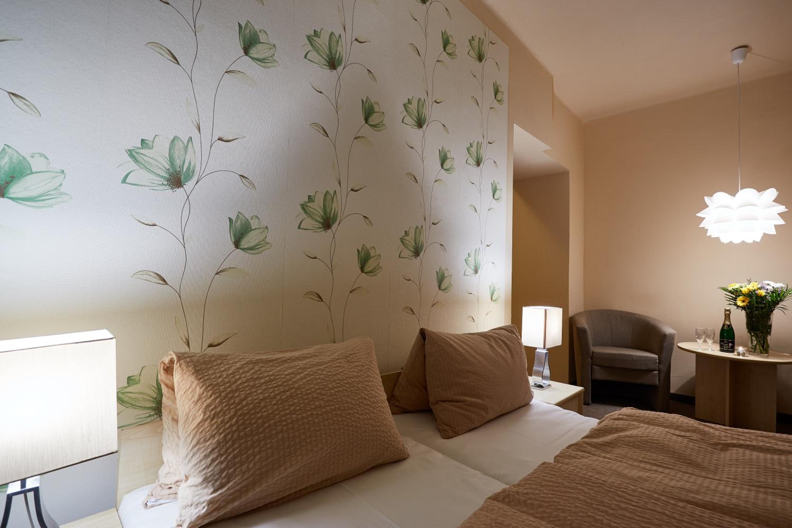 Double or Twin Room with Access to Wellness - Photo 15
