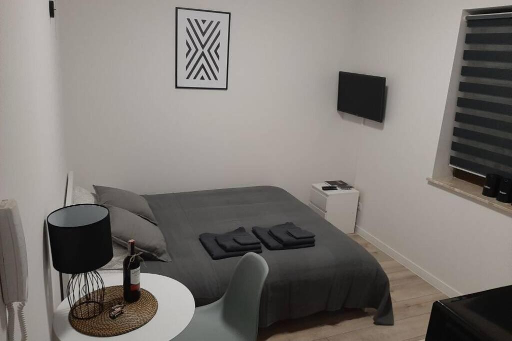 Studio Apartment photo 1