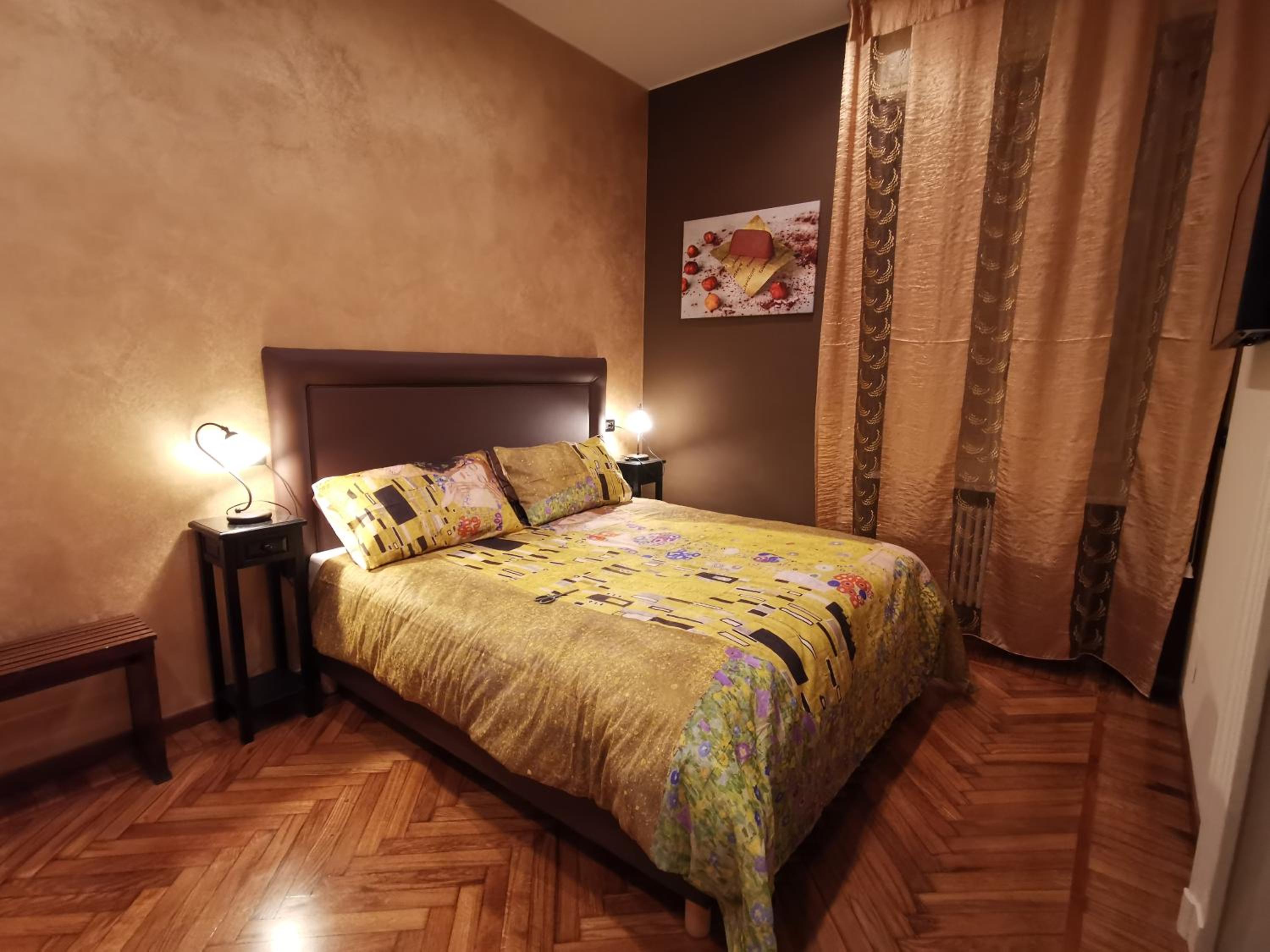 Deluxe Double or Twin Room with City View