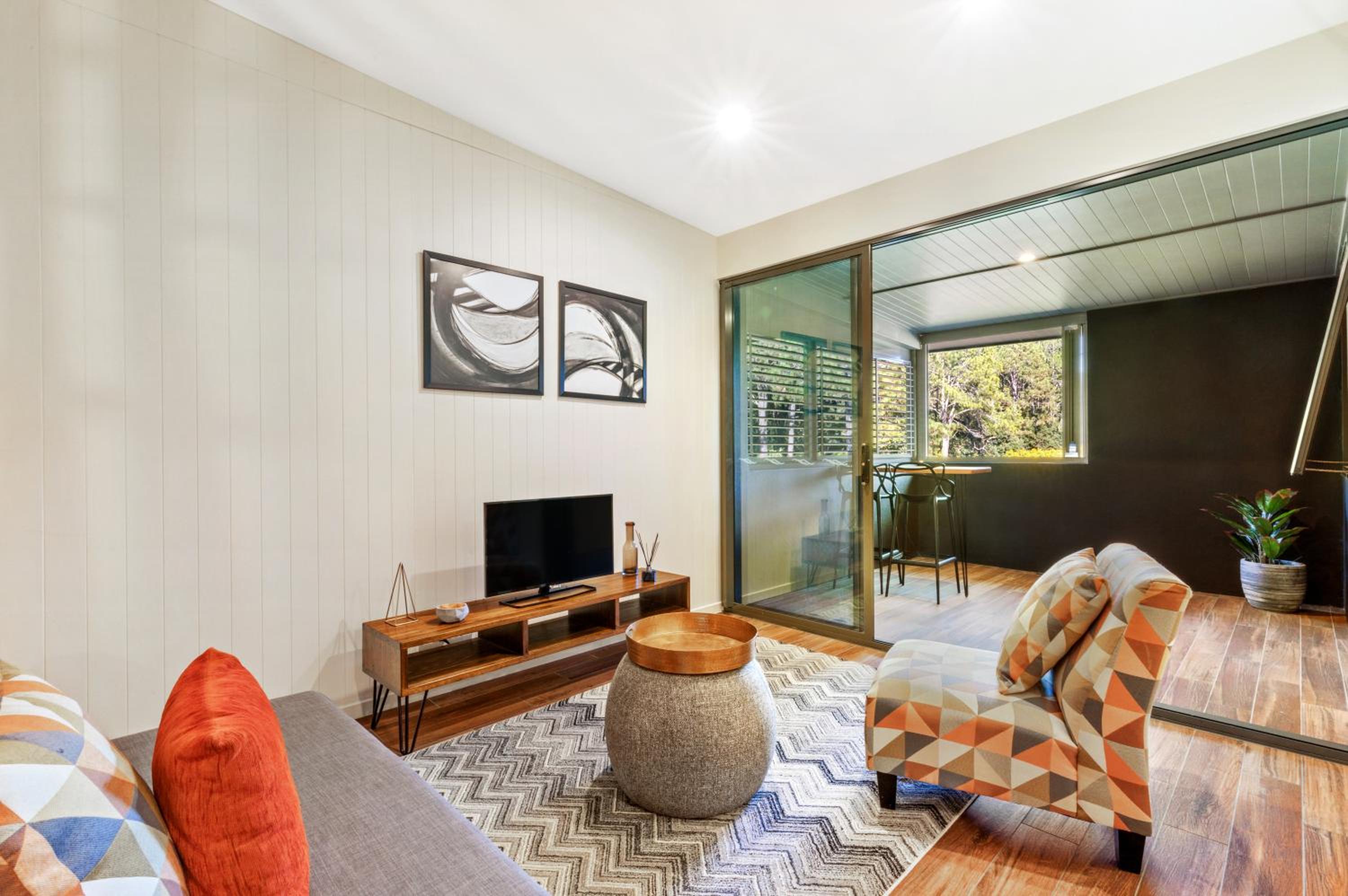 1 Bedroom - Forest View