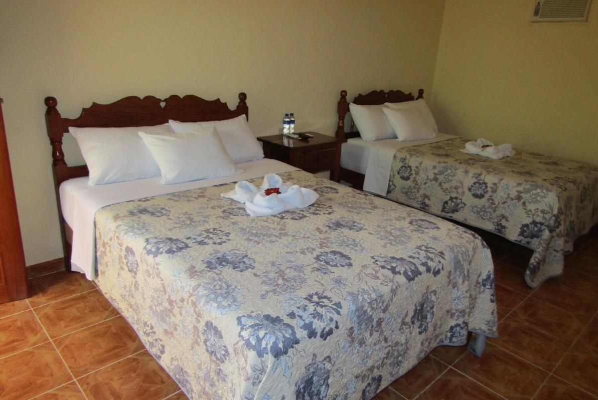 Twin Room with Bathroom photo 2