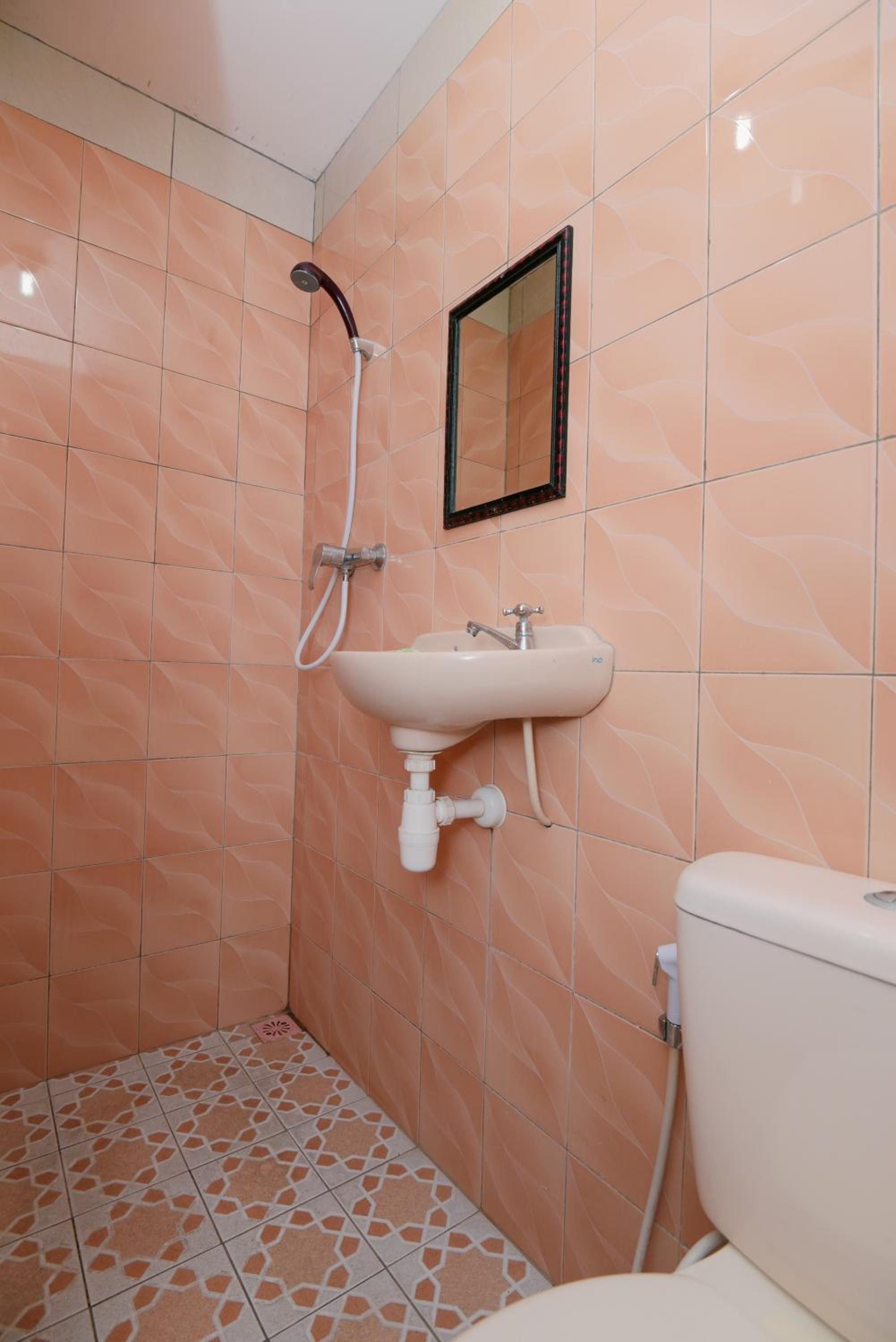 Standard Twin Room - Photo 3