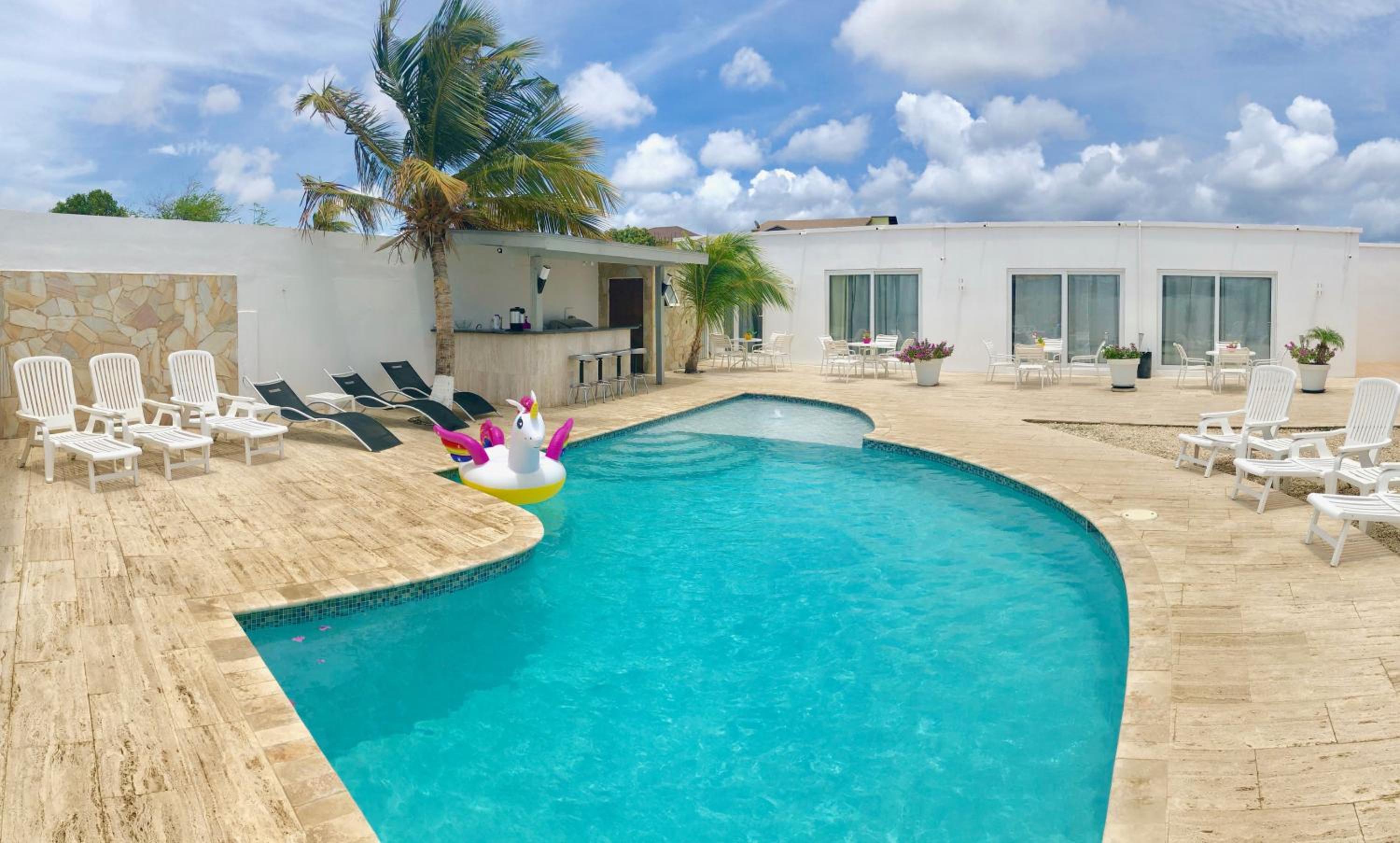 Apartamento com Vista para a Piscina