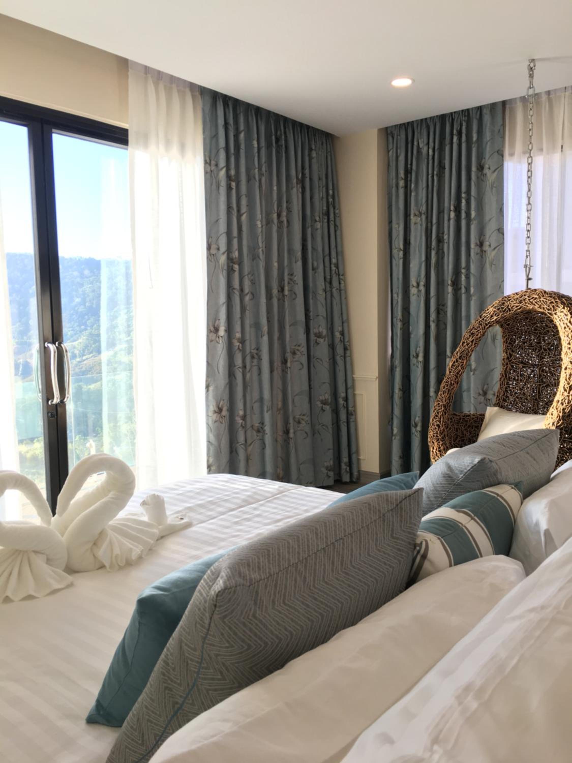 Executive Suite - Photo 25