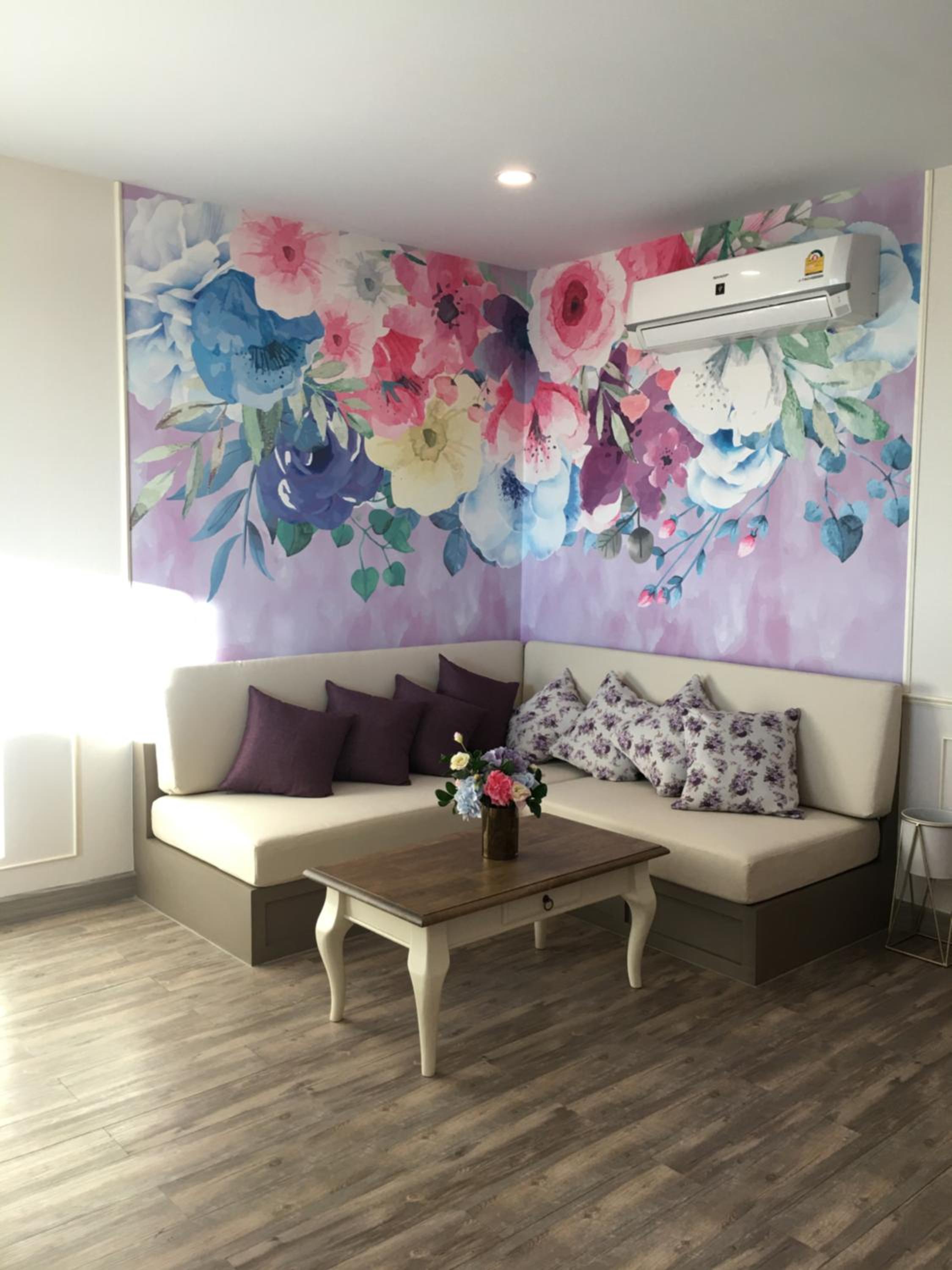 Executive Suite - Photo 24