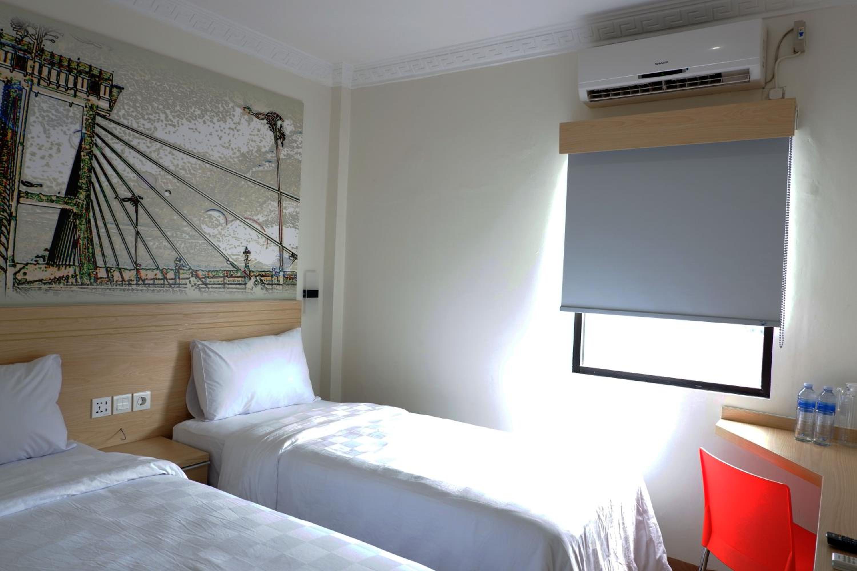 Standard Twin Room - Photo 1