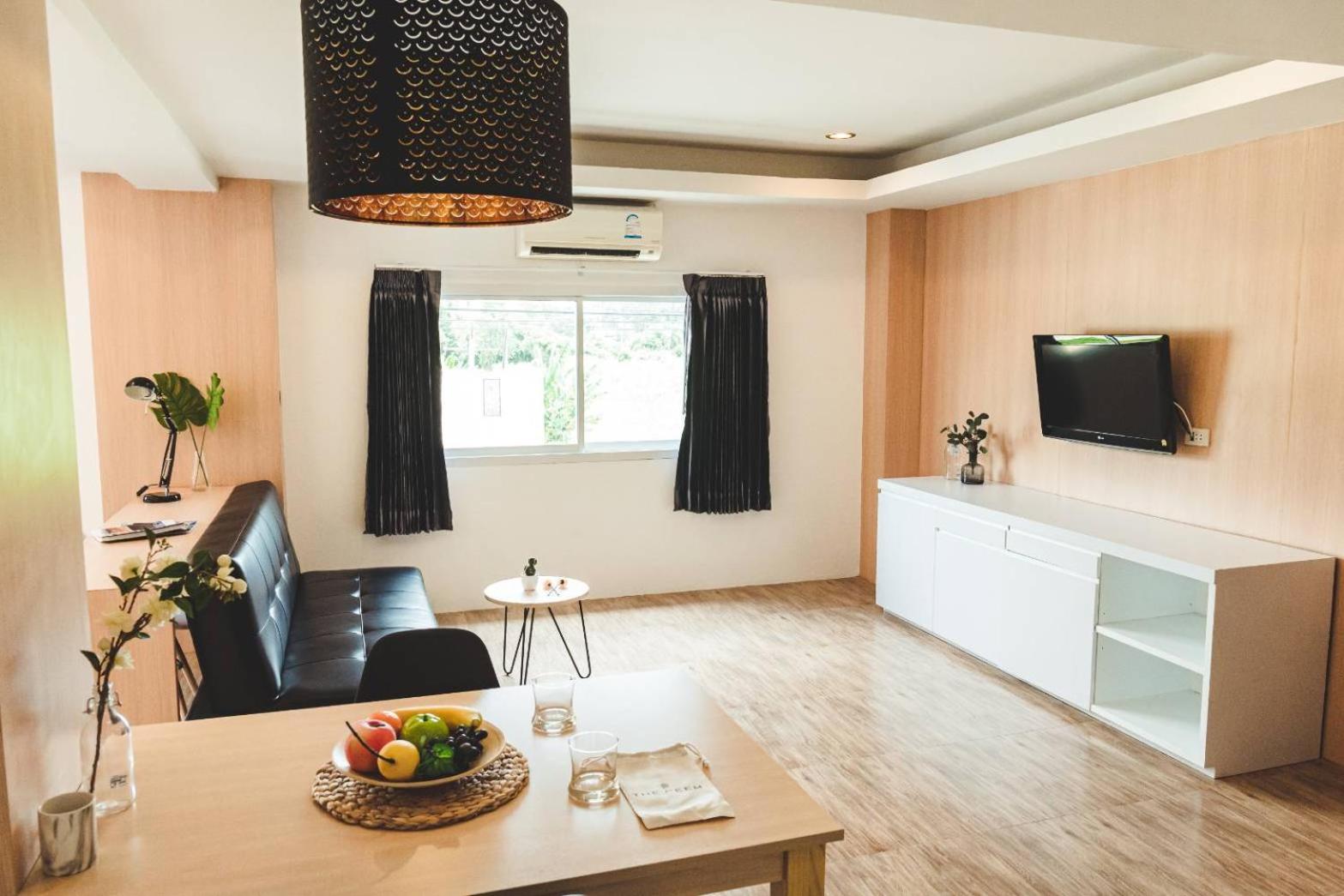 Family Room - Photo 1