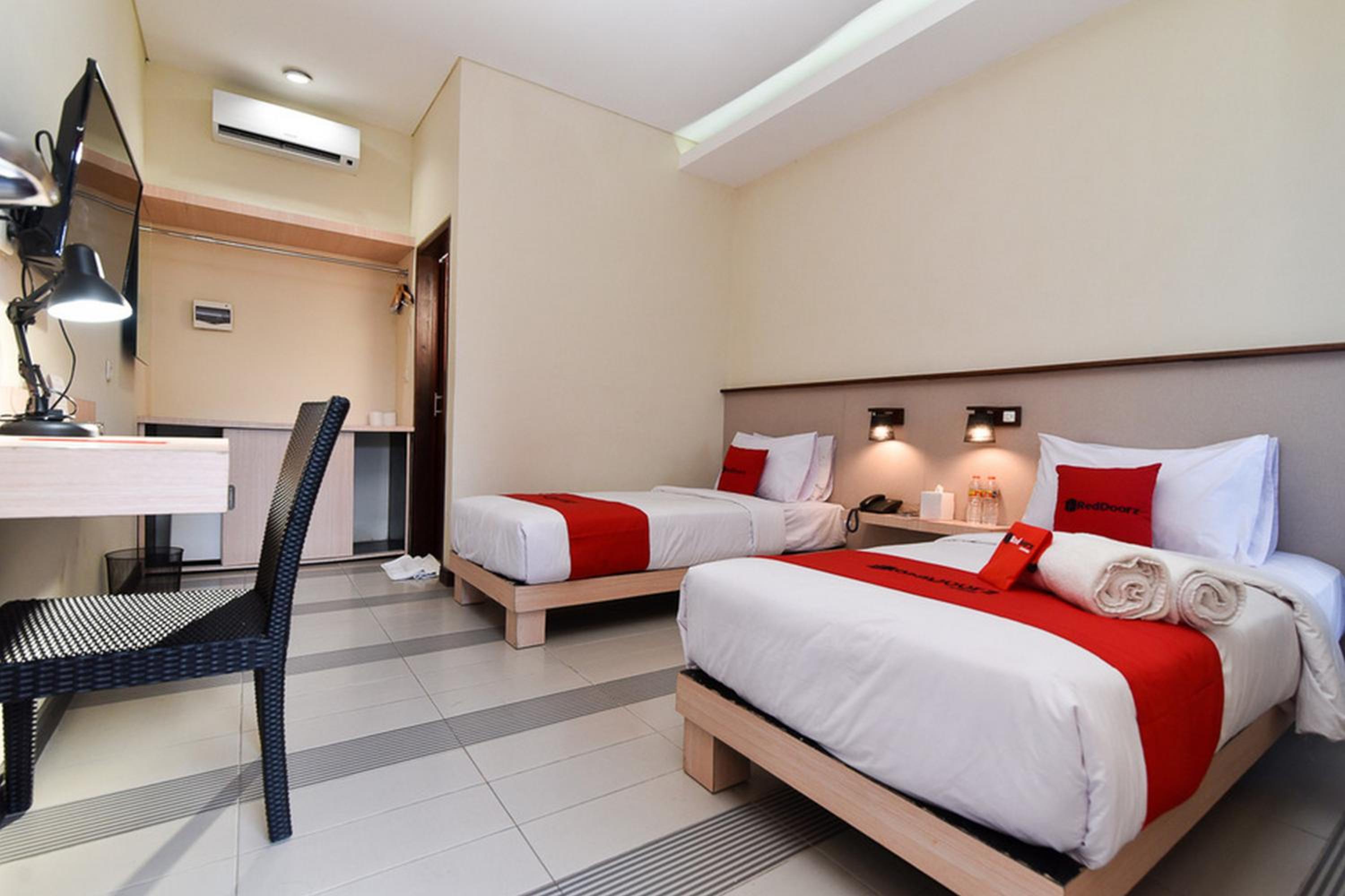 Deluxe Twin Room - Photo 1
