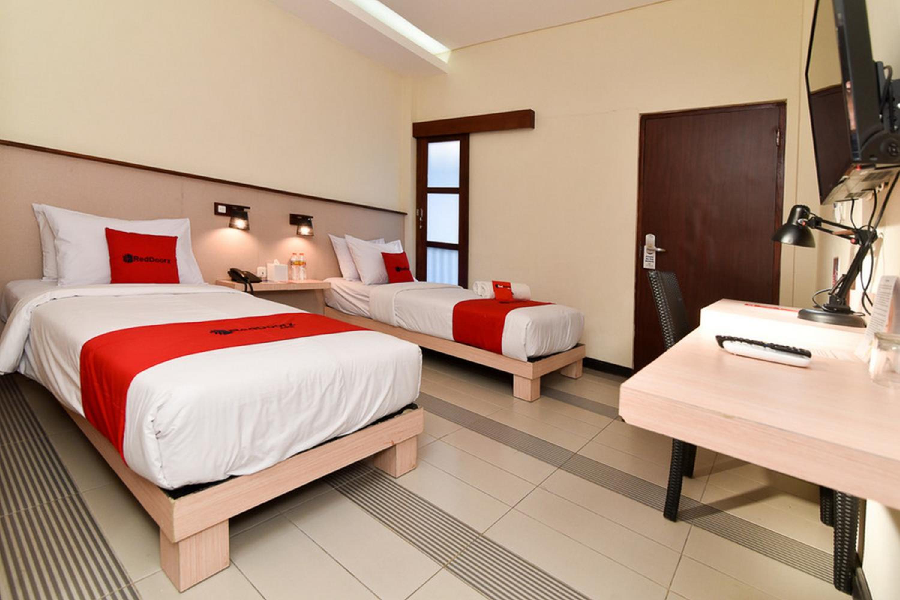 Twin Room - Photo 1