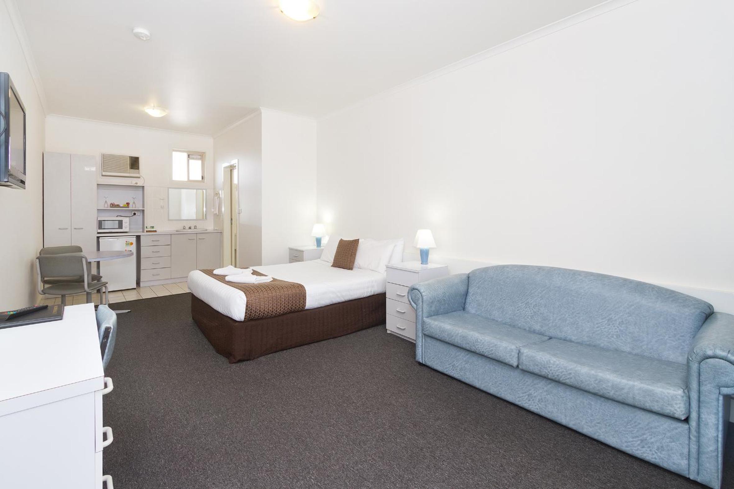 Double Room - Non Pet Friendly photo 2