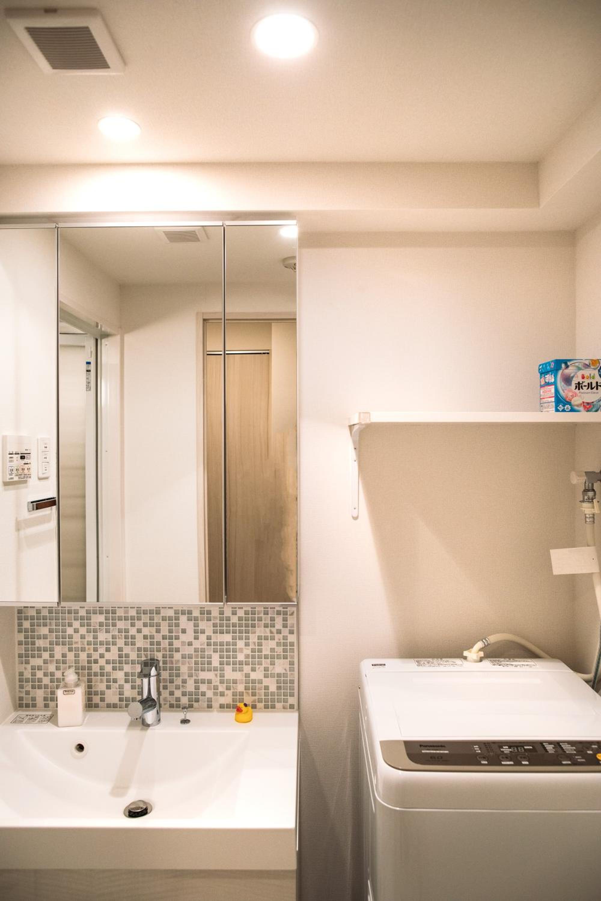 Superior Apartment thumbnail 5