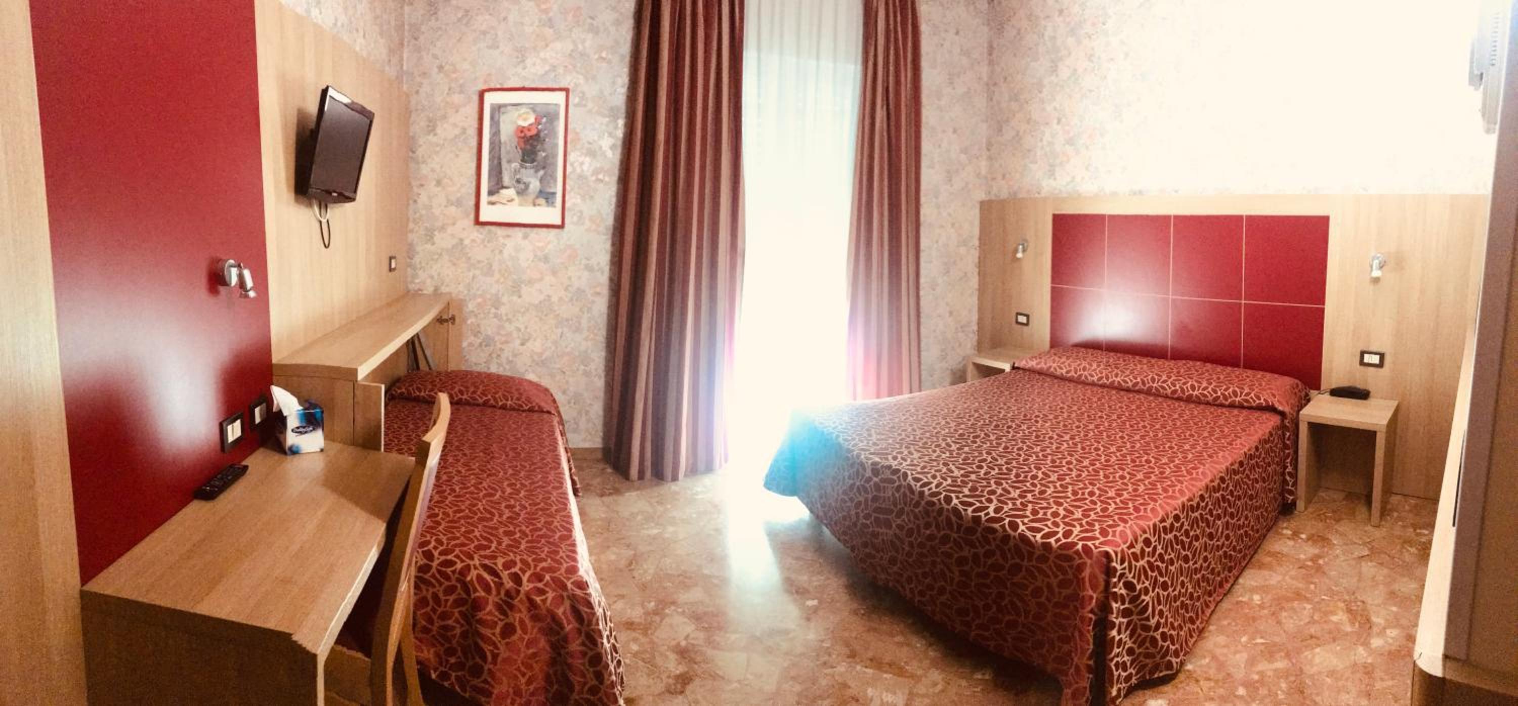 Triple Room - Photo 1
