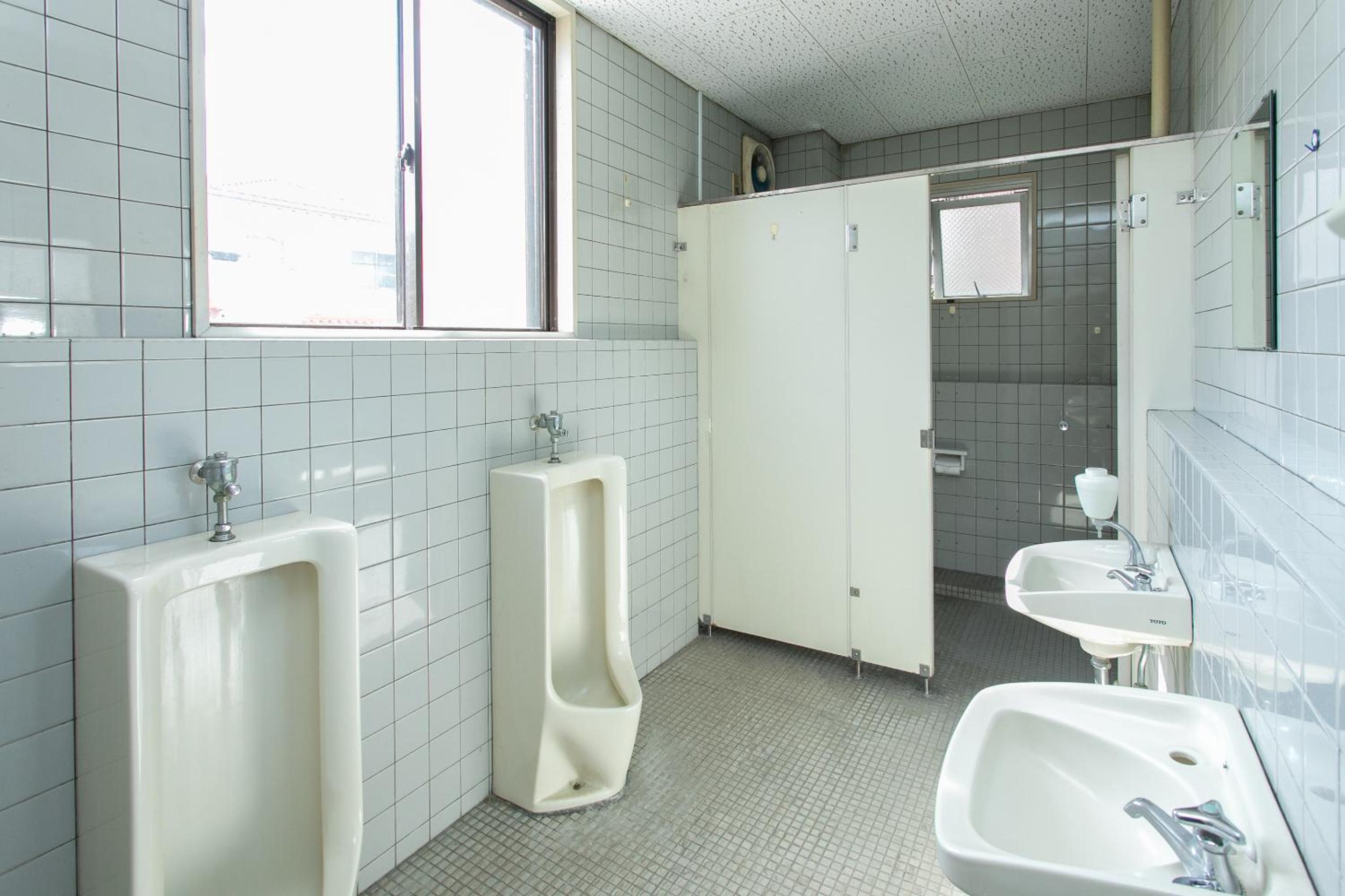 Triple Room with Shared Bathroom - Photo 2