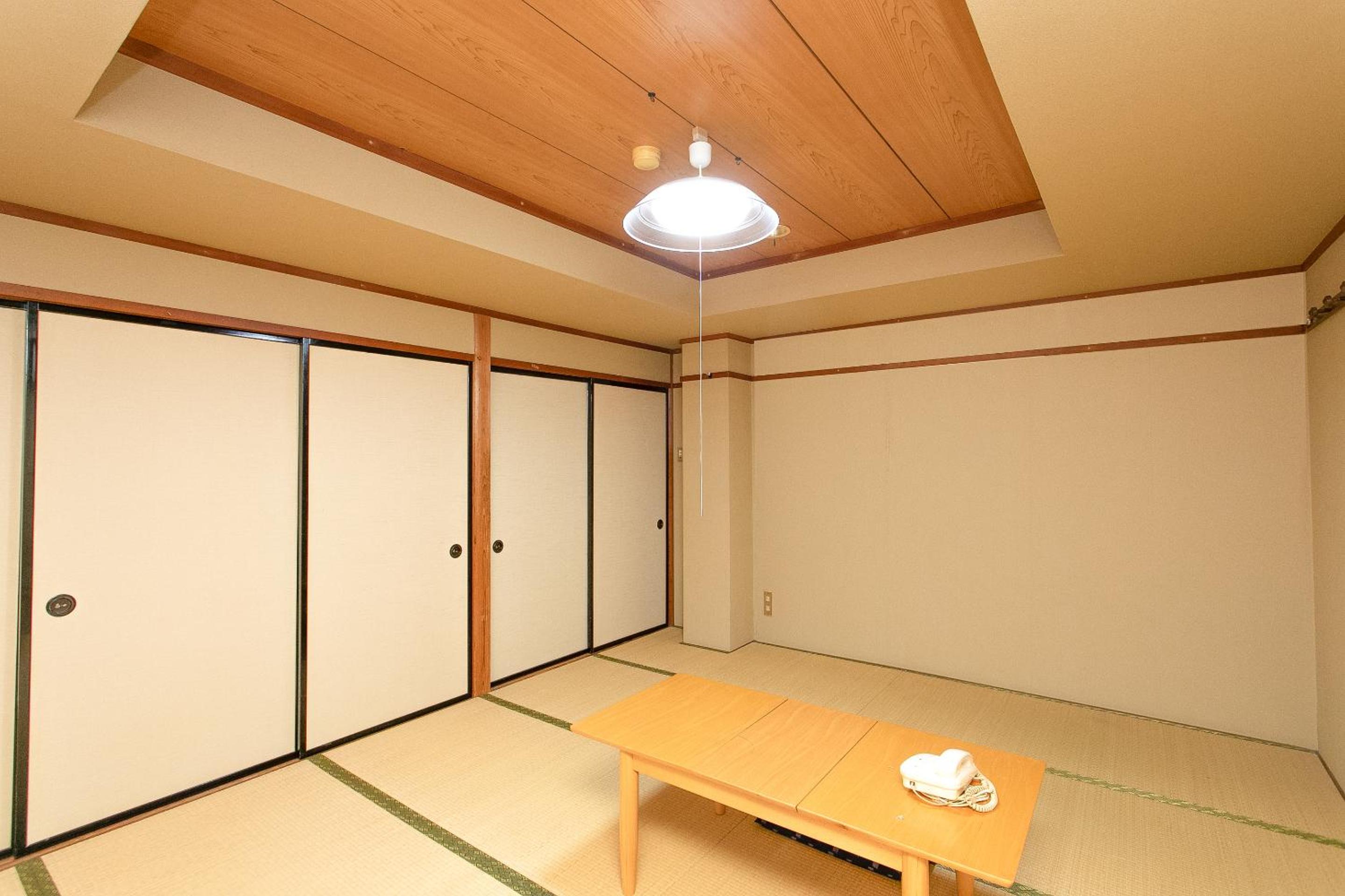 Triple Room with Shared Bathroom - Photo 3