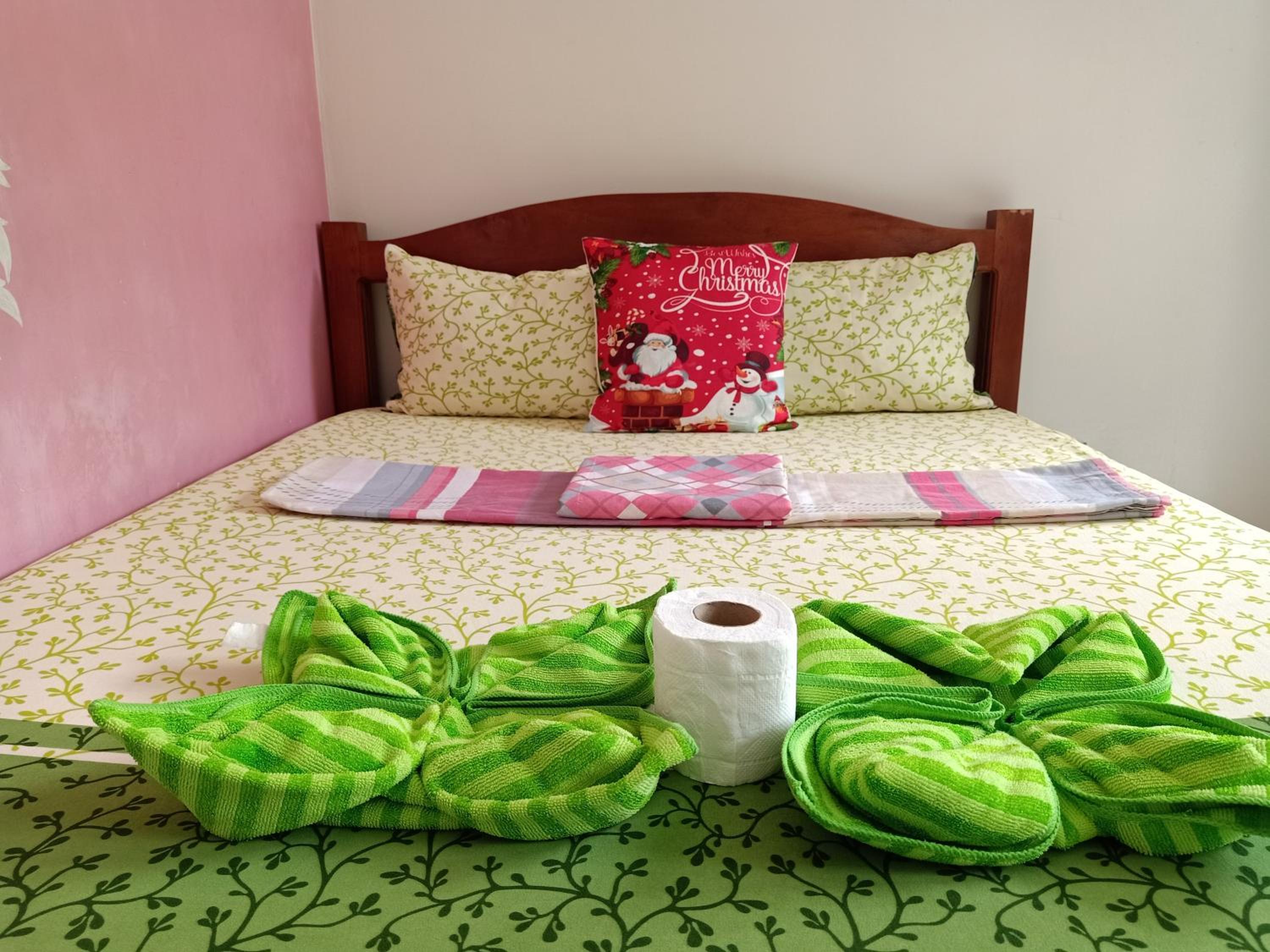 Double Room with Private Bathroom - Photo 32