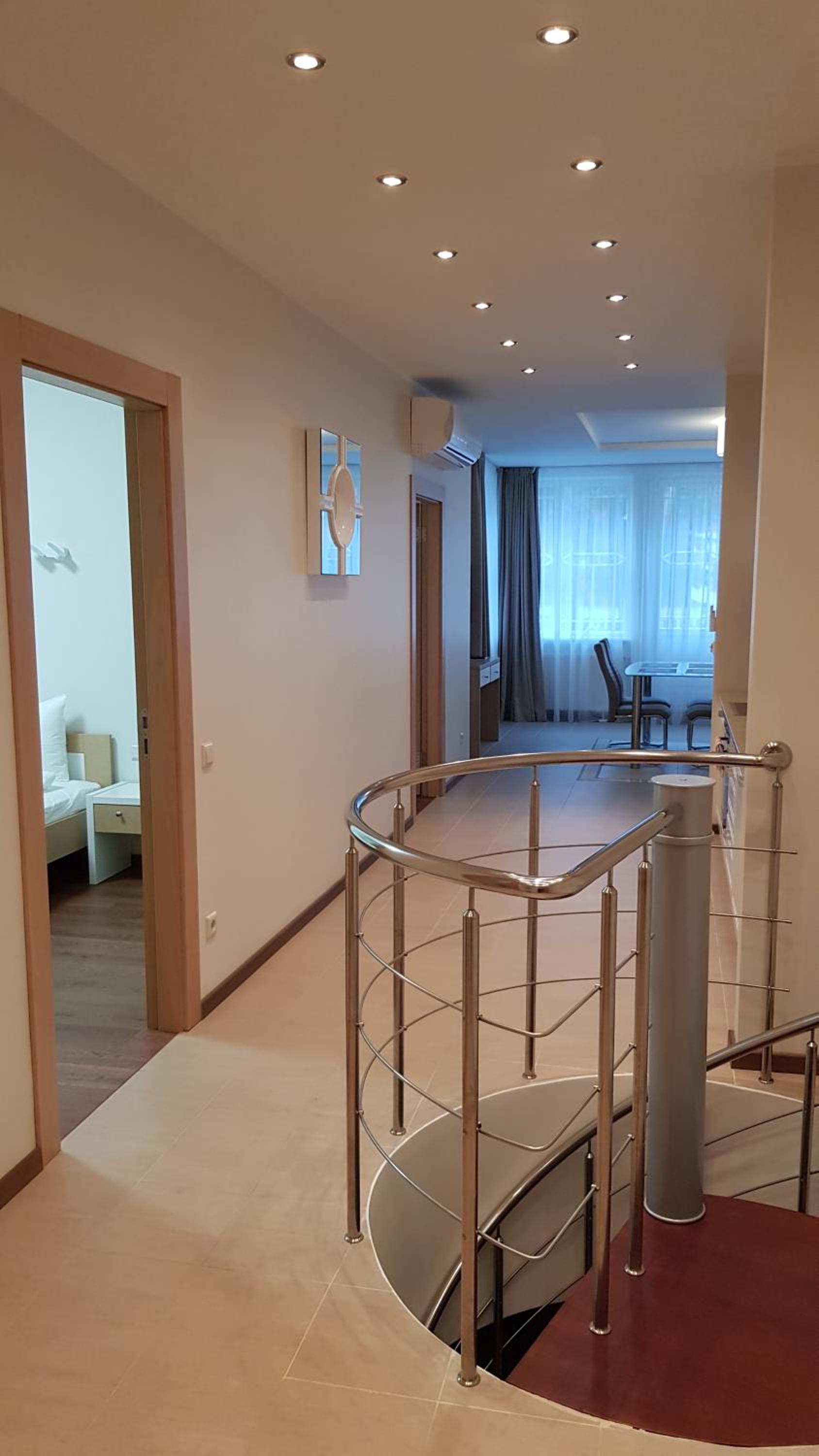 Apartment - Split Level