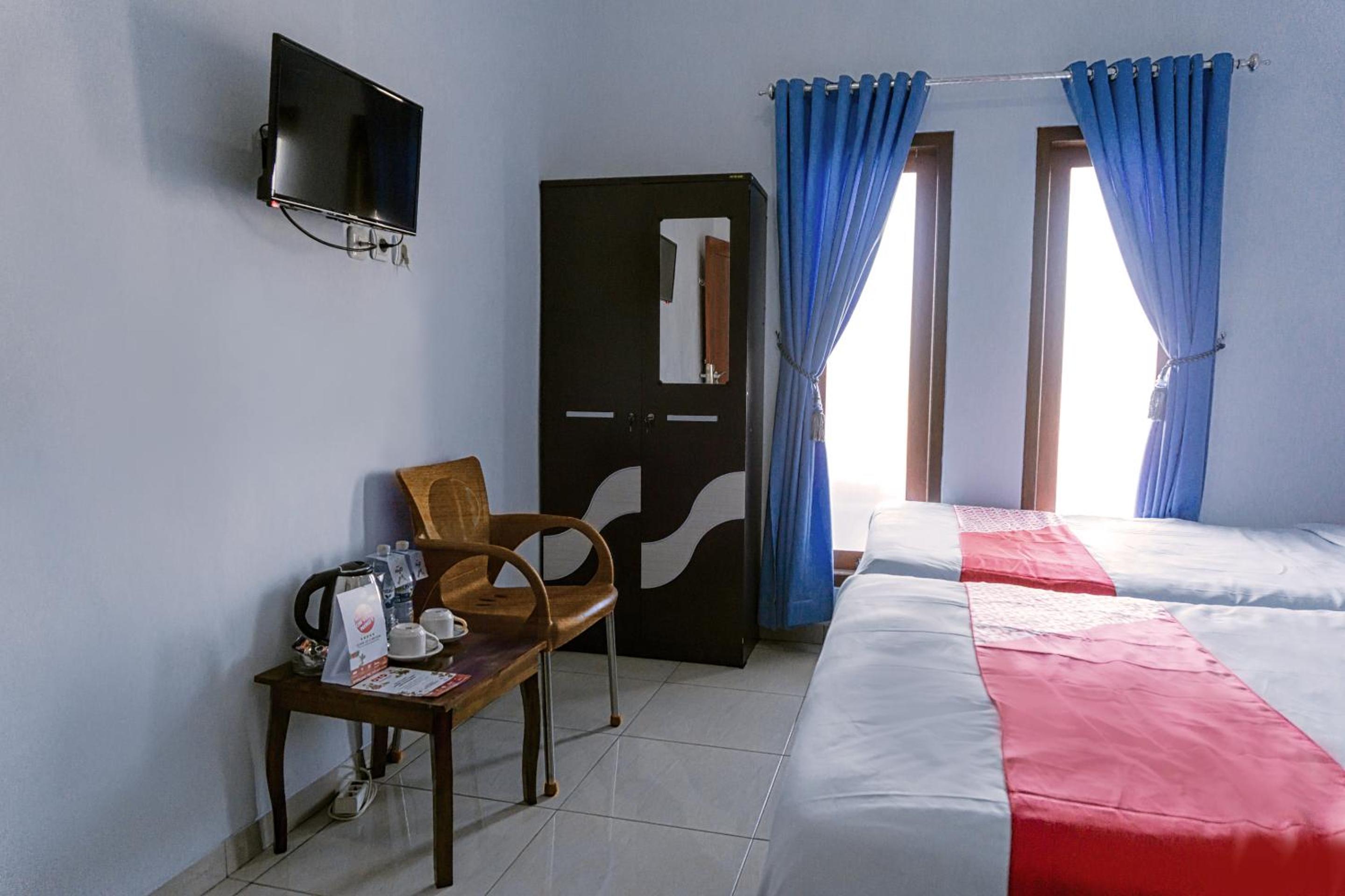 Standard Twin Room - Photo 2