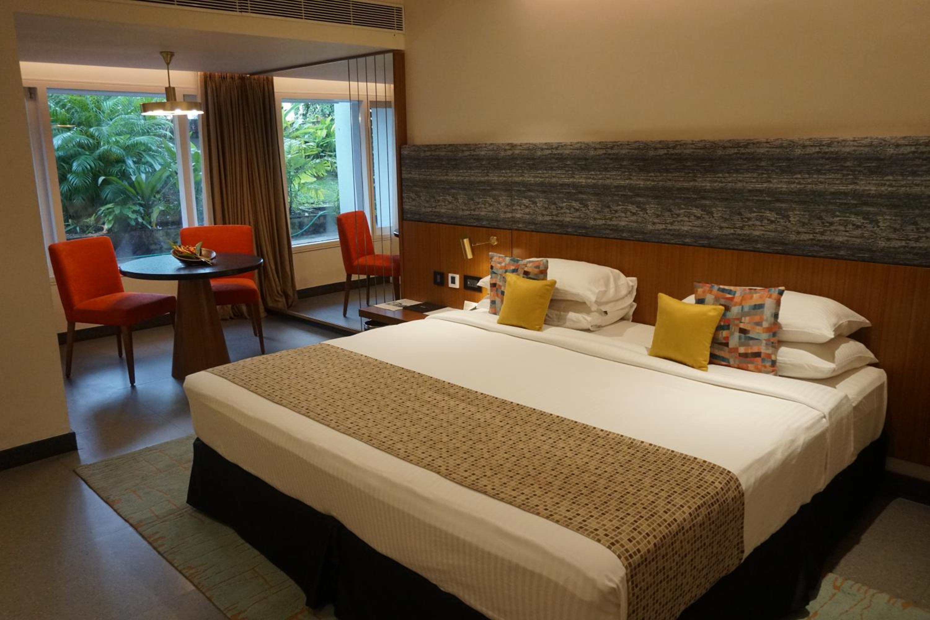 Executive Room - Photo 6