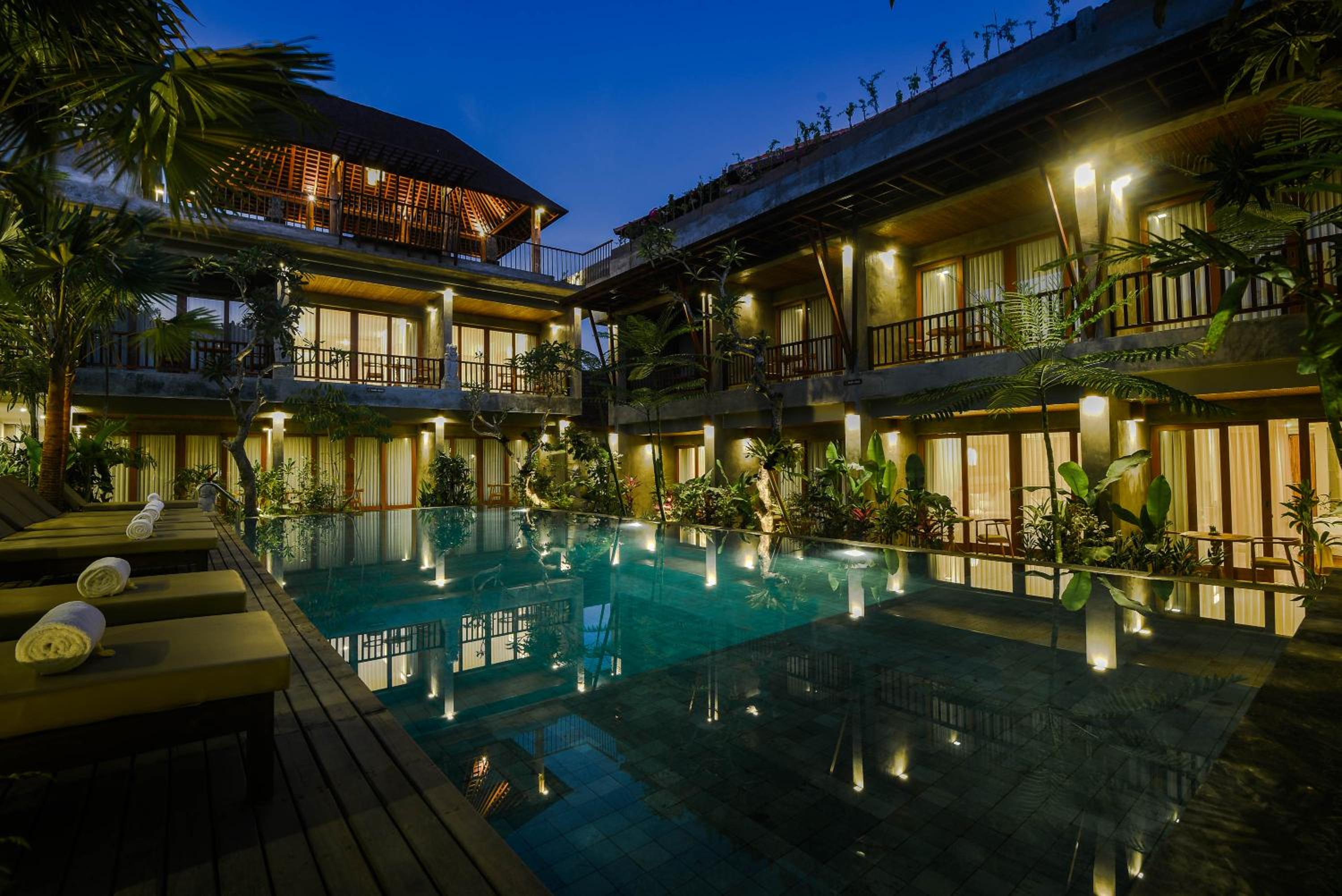 Suite with Pool View - Photo 81
