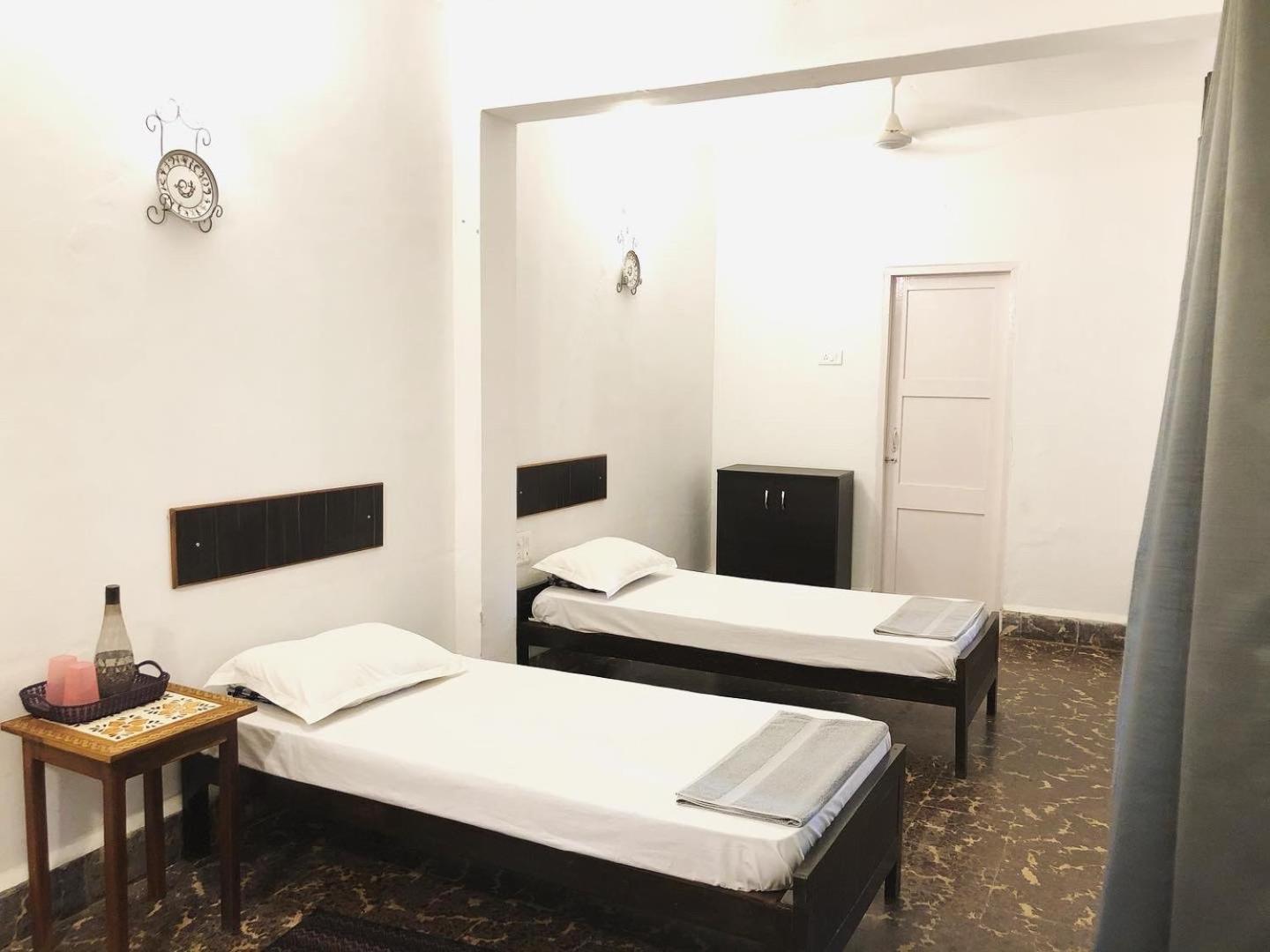 Large Twin Room photo 2