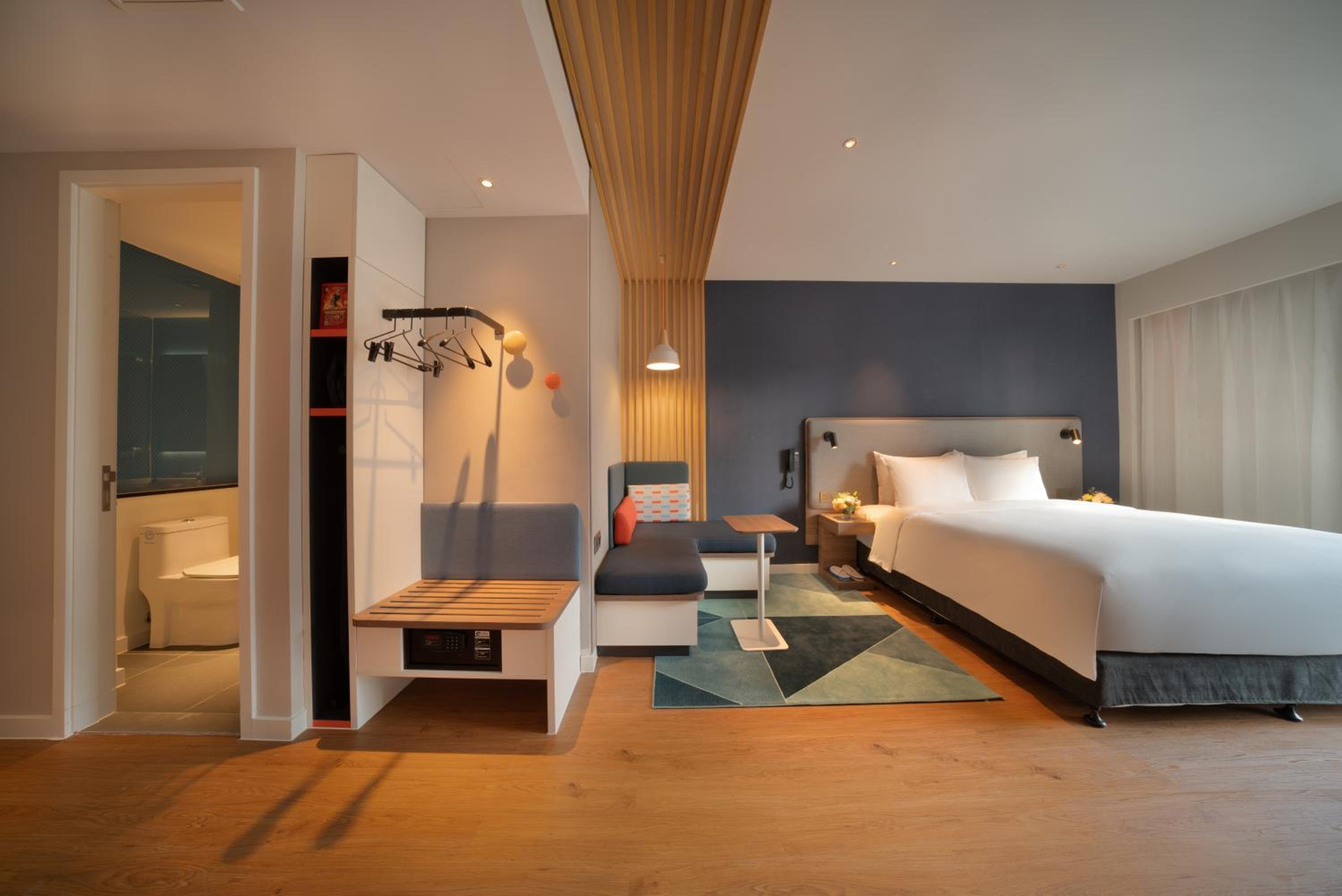 Standard King Room