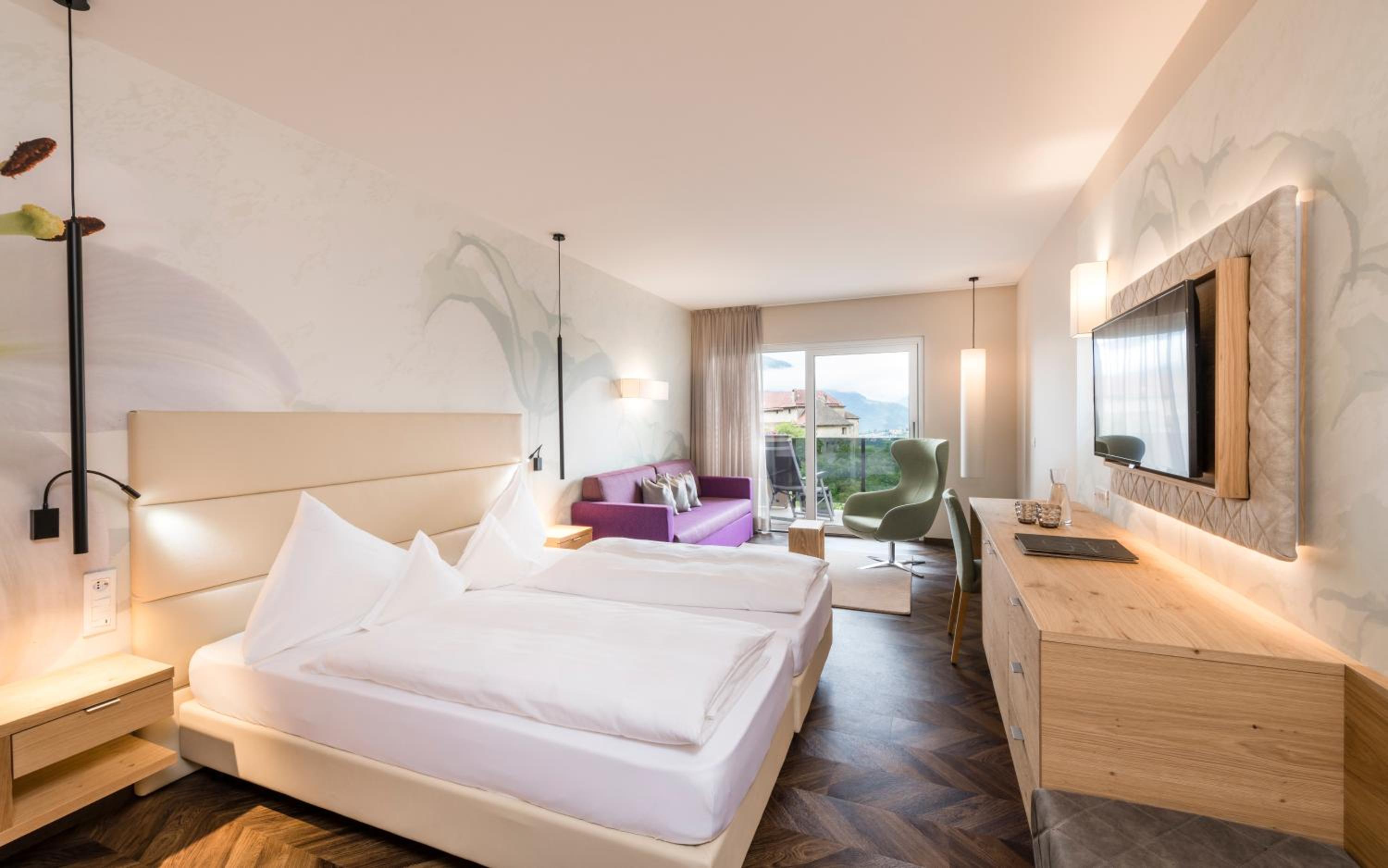 Deluxe Double Room with Balcony - Photo 1